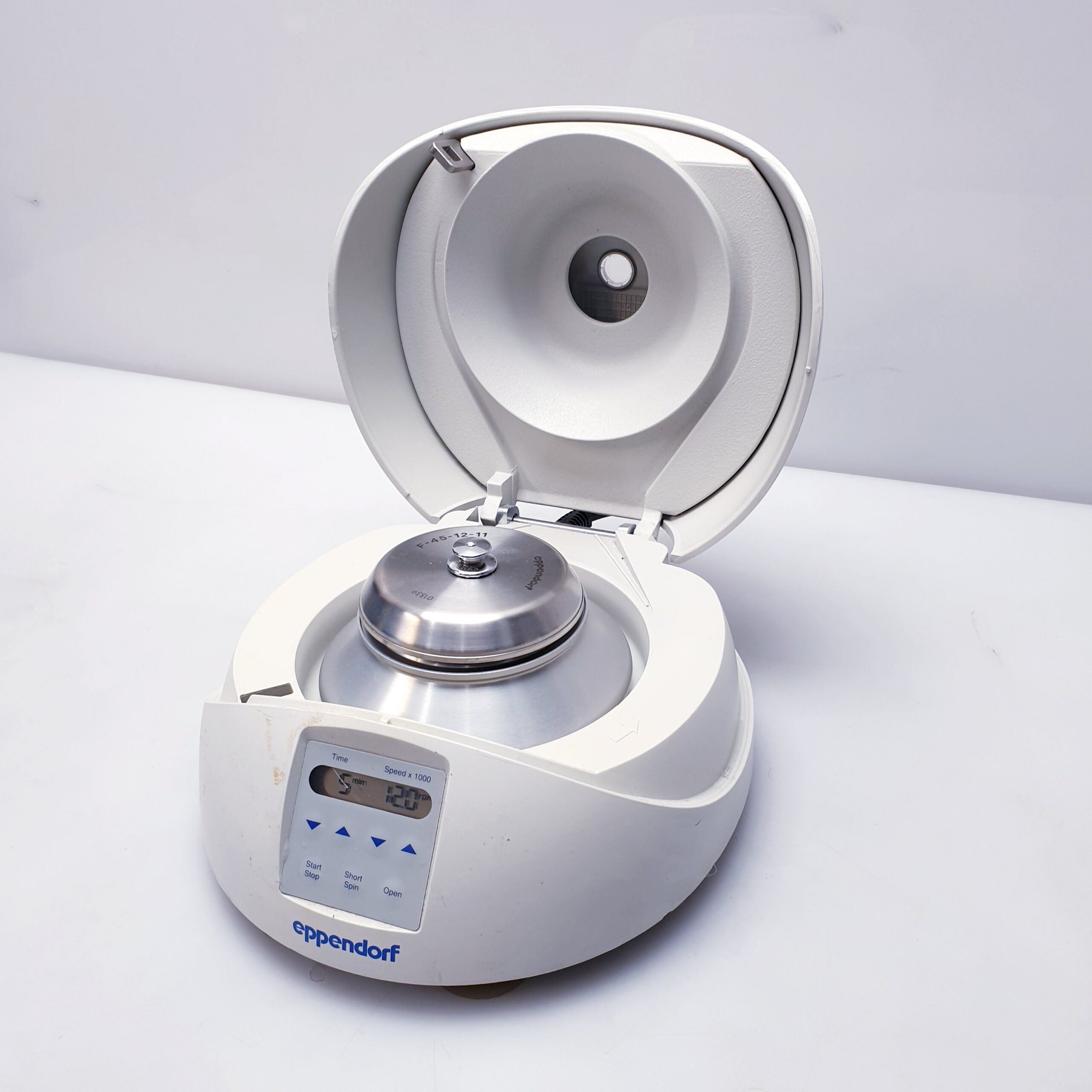 Eppendorf MiniSpin Zentrifuge thumbnail 2