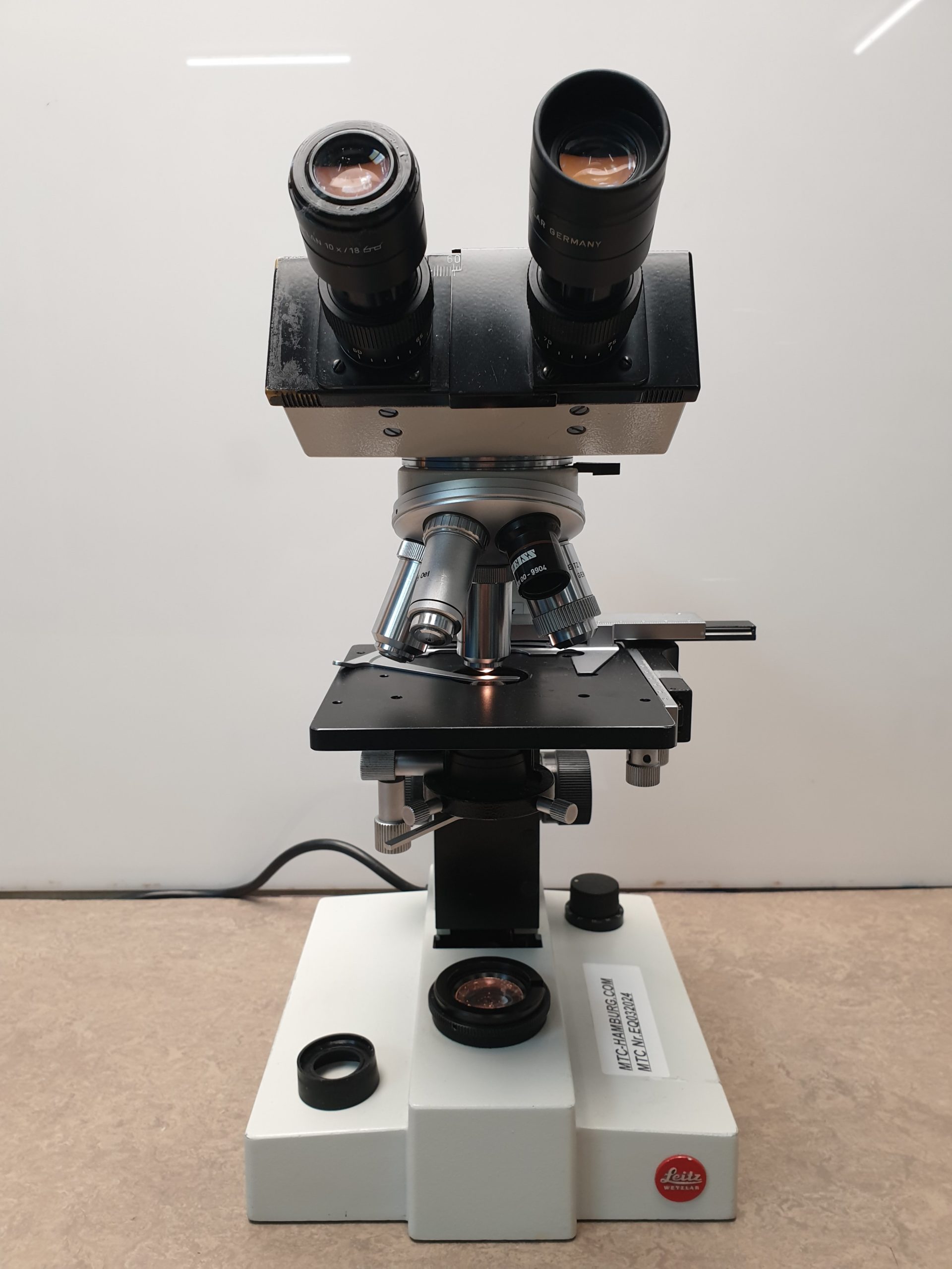 Ernst Leitz Wetzlar 020 446 023 SM-LUX Mikroskop — image 1 of 12