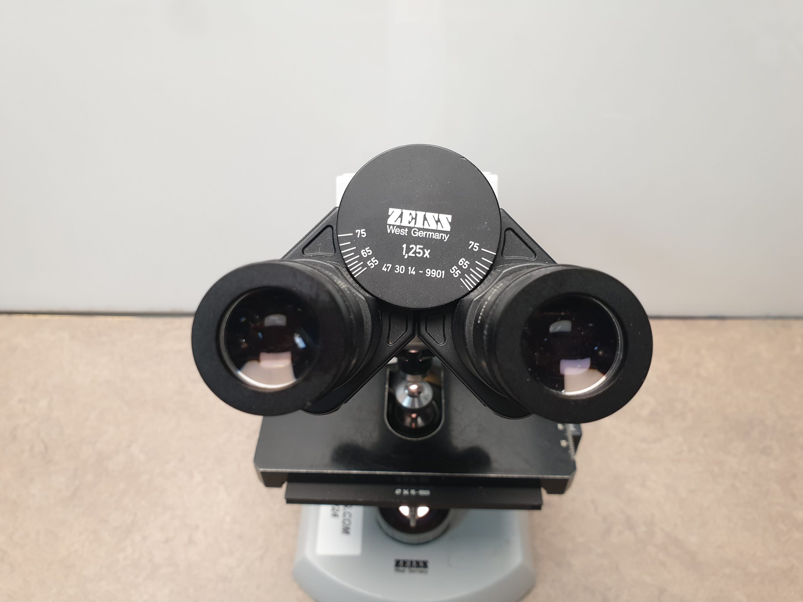 Carl Zeiss 47 30 14-9901 Mikroskop — image 1 of 11