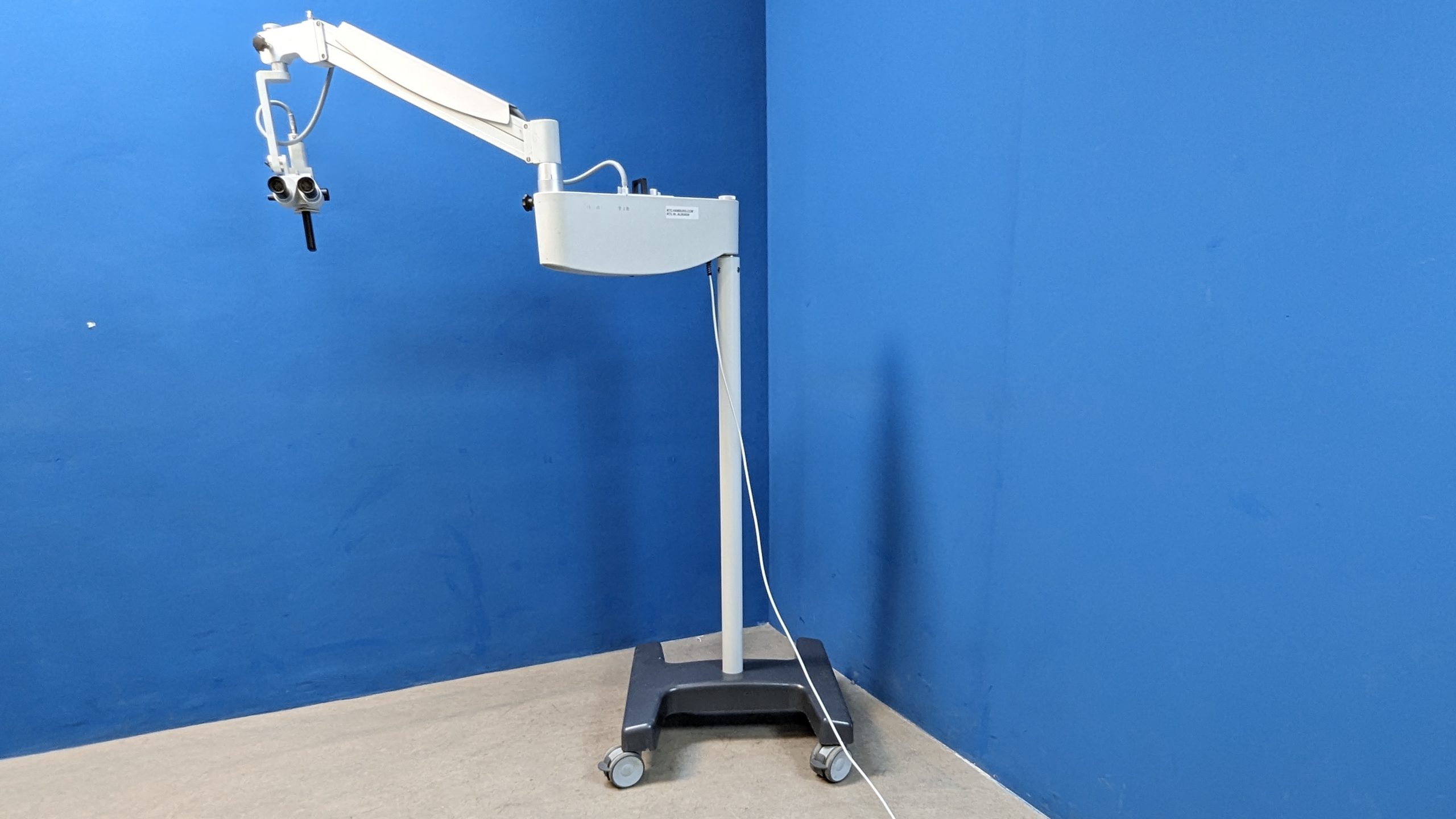Karl Kaps Surgical SOM 62 Microscope with 2 x WF12,5xV Eyepieces — image 1 of 26