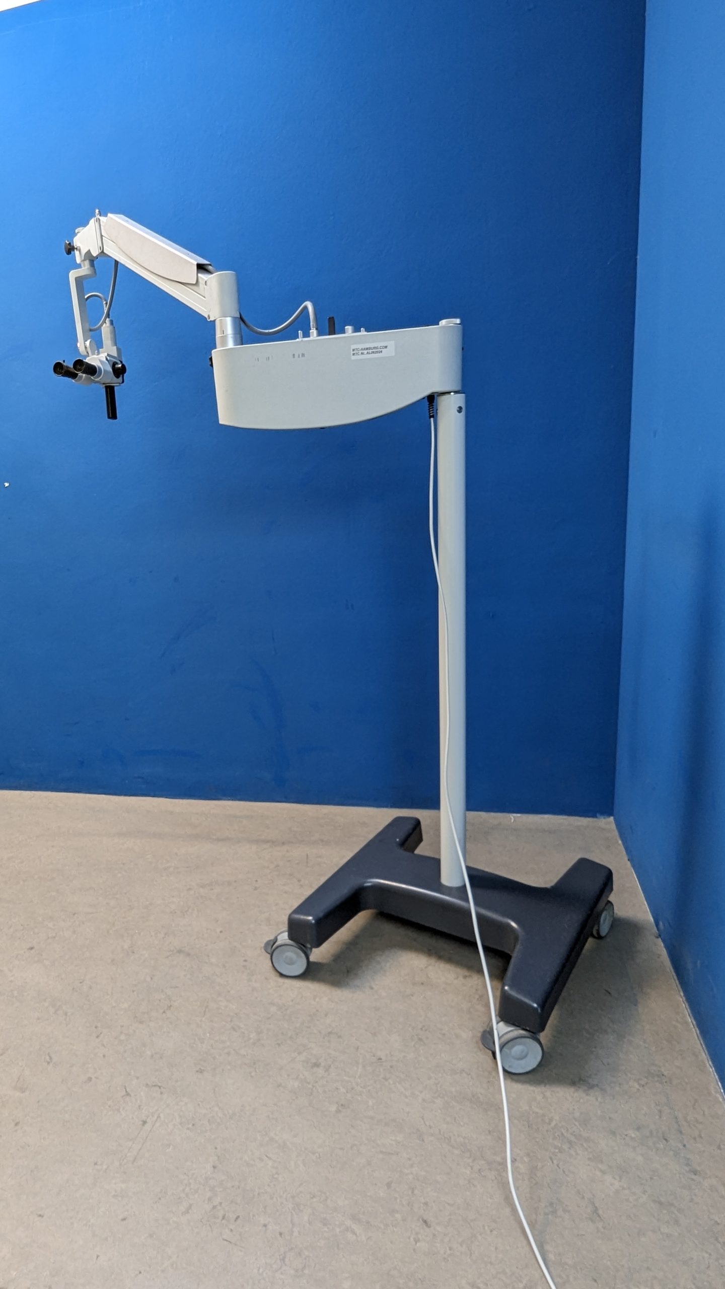 Karl Kaps Surgical SOM 62 Microscope with 2 x WF12,5xV Eyepieces thumbnail 5