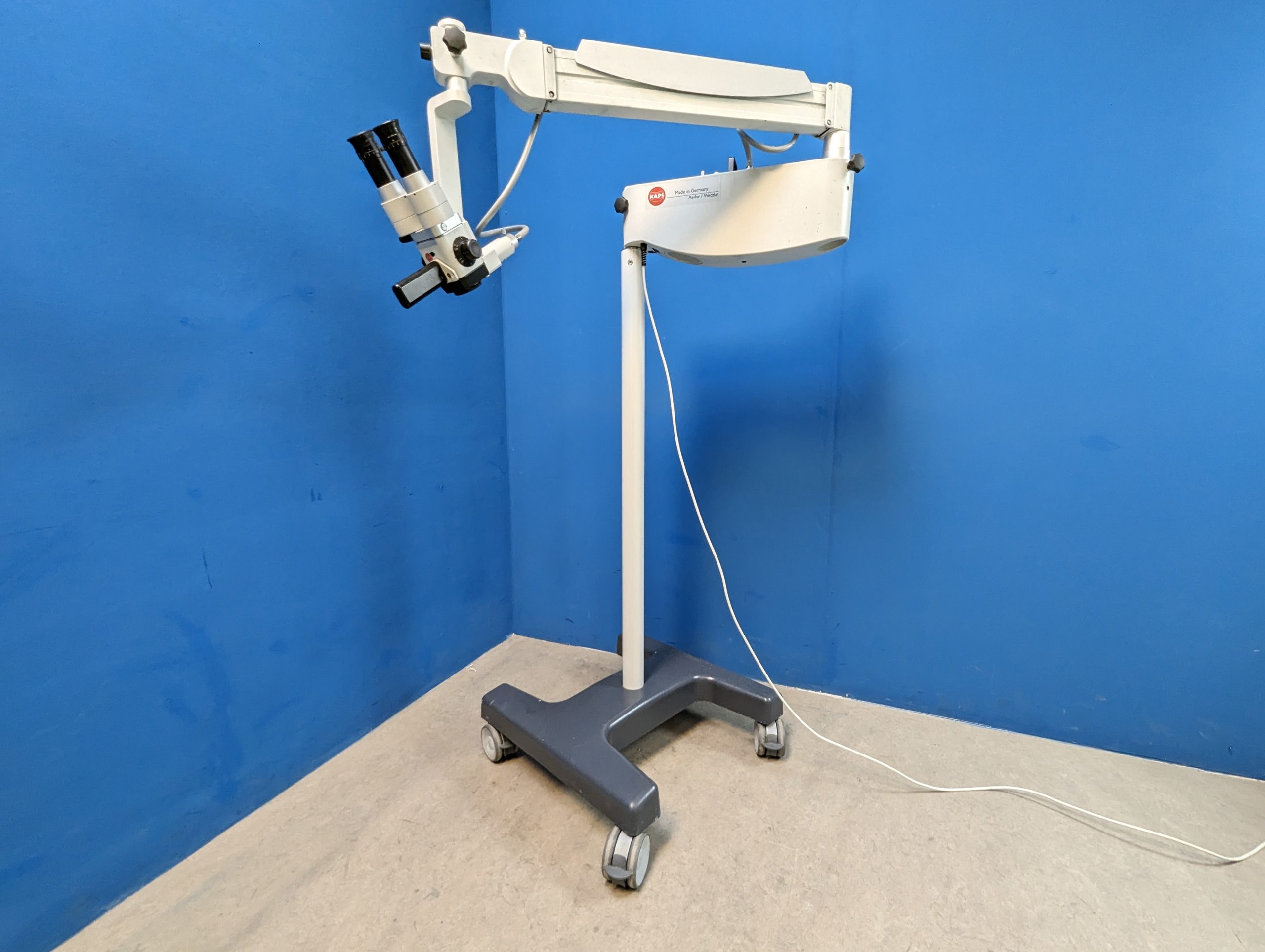 Karl Kaps Surgical SOM 62 Microscope with 2 x WF12,5xV Eyepieces thumbnail 17