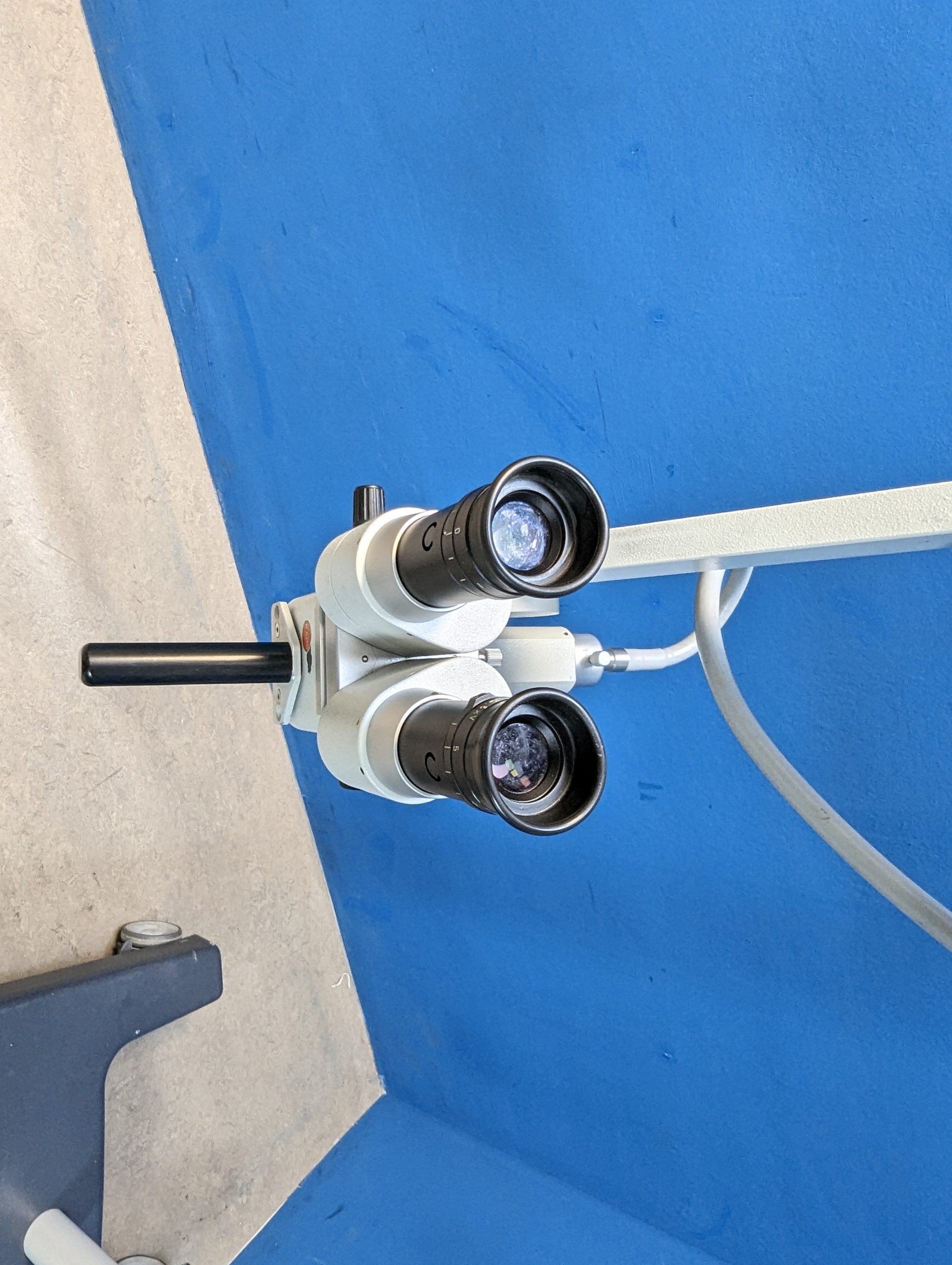 Karl Kaps Surgical SOM 62 Microscope with 2 x WF12,5xV Eyepieces thumbnail 23