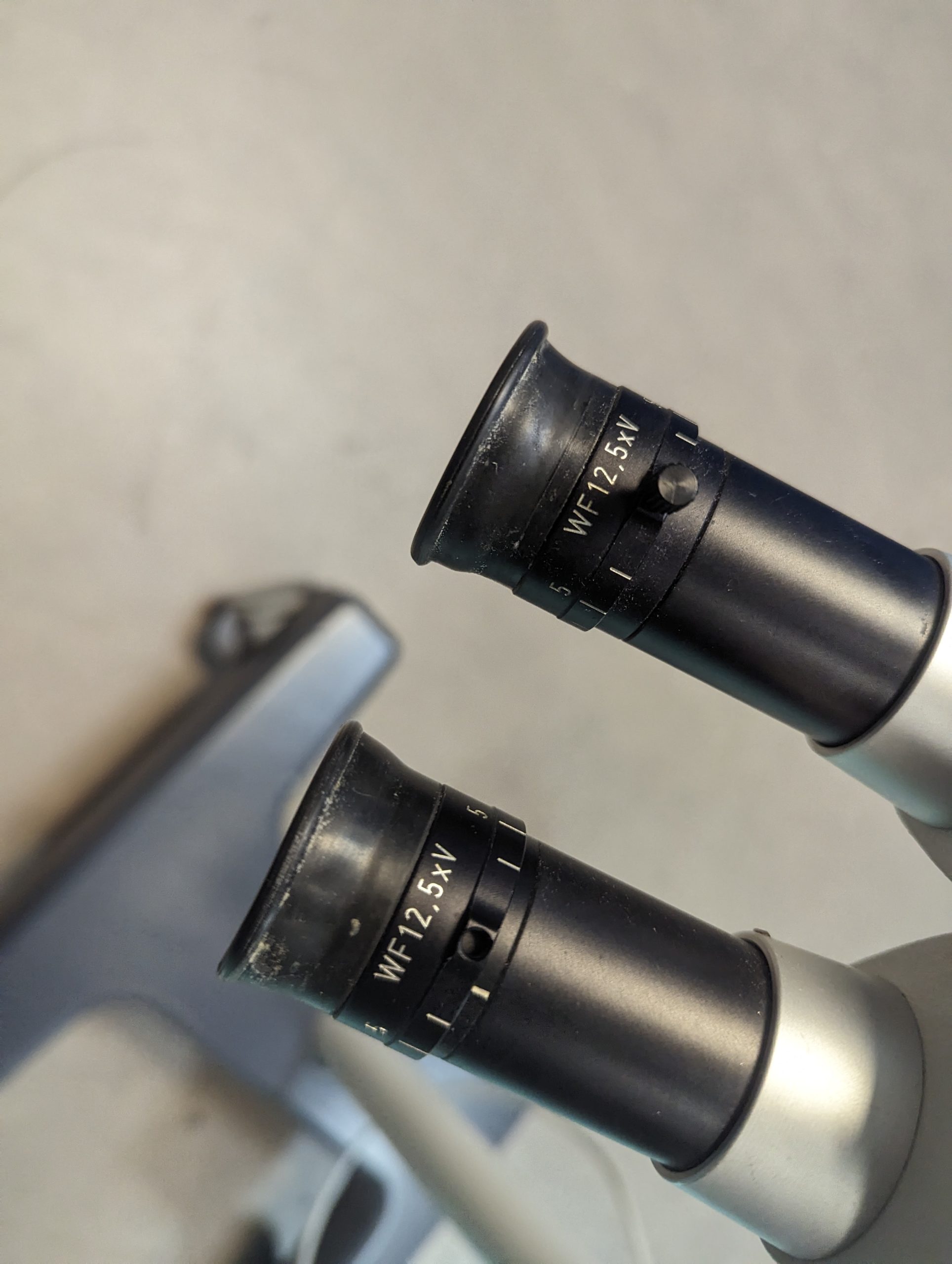 Karl Kaps Surgical SOM 62 Microscope with 2 x WF12,5xV Eyepieces thumbnail 24