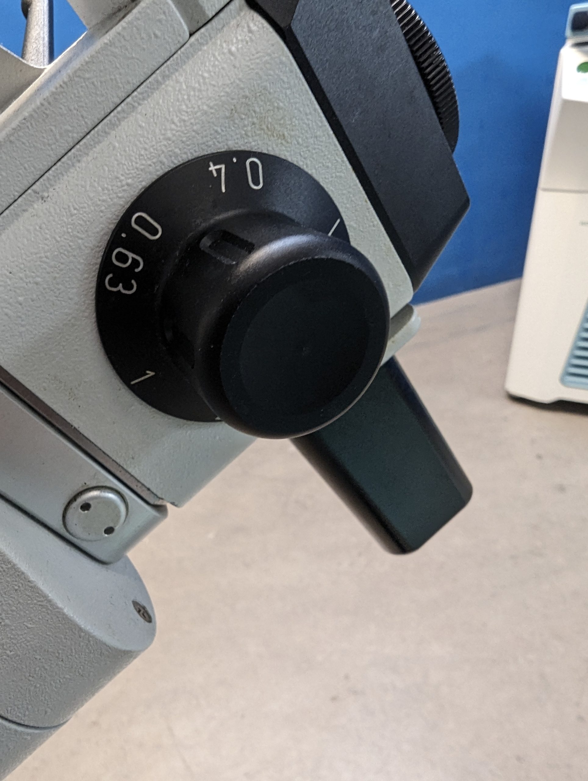 Karl Kaps Surgical SOM 62 Microscope with 2 x WF12,5xV Eyepieces thumbnail 25