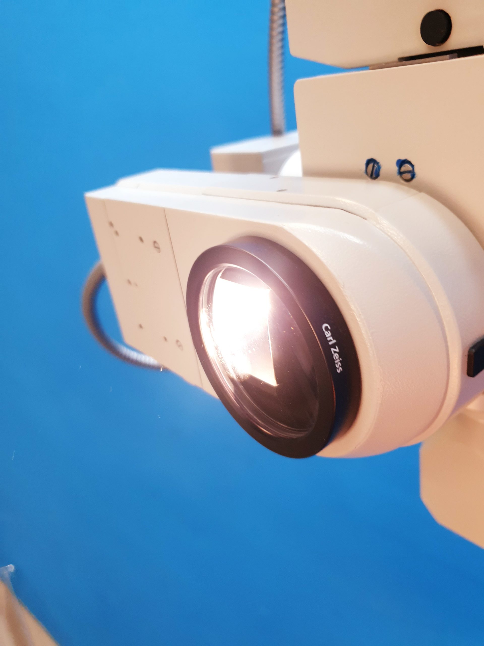 Carl Zeiss Opmi MD auf S3 Stativ – mit mitbeobachter thumbnail 15