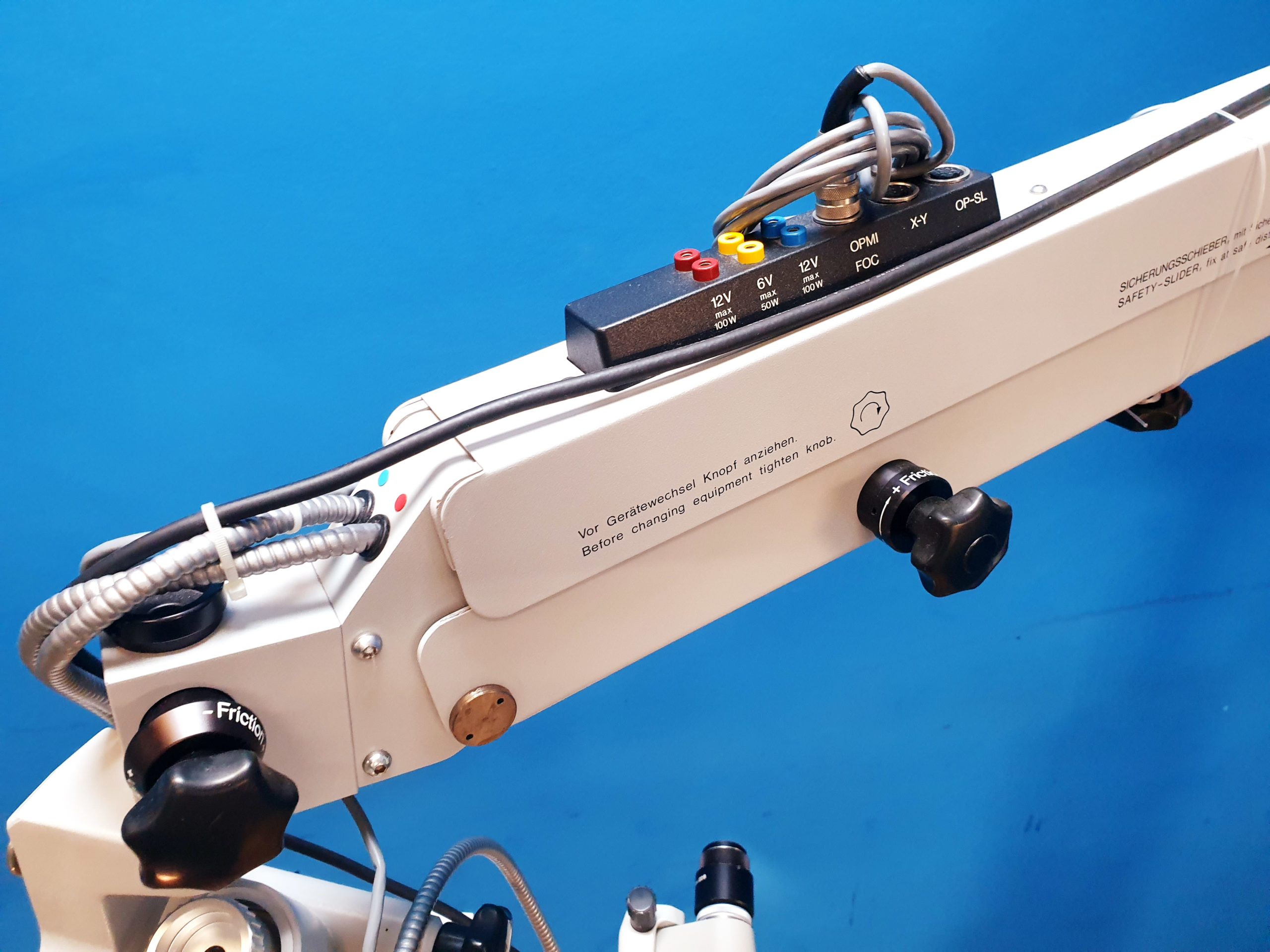 Carl Zeiss Opmi MD auf S3 Stativ – mit mitbeobachter thumbnail 16
