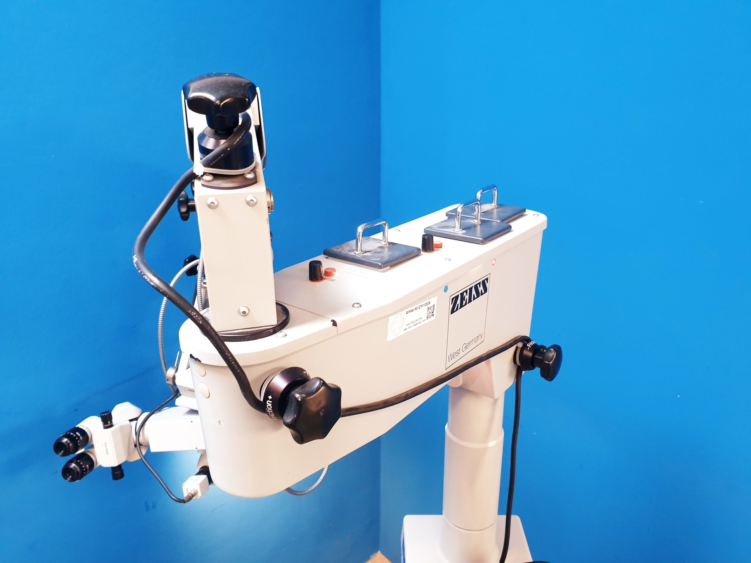 Carl Zeiss Opmi MD auf S3 Stativ – mit mitbeobachter thumbnail 19