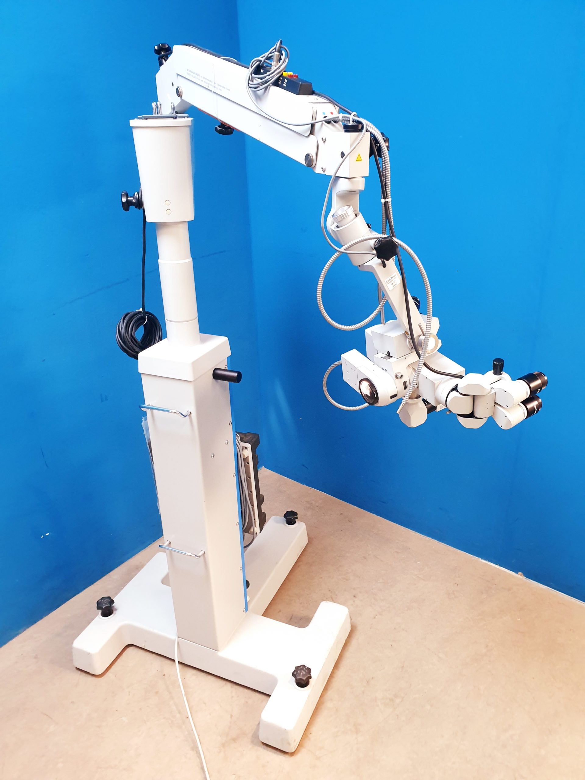Carl Zeiss Opmi MD auf S3 Stativ – mit mitbeobachter thumbnail 21