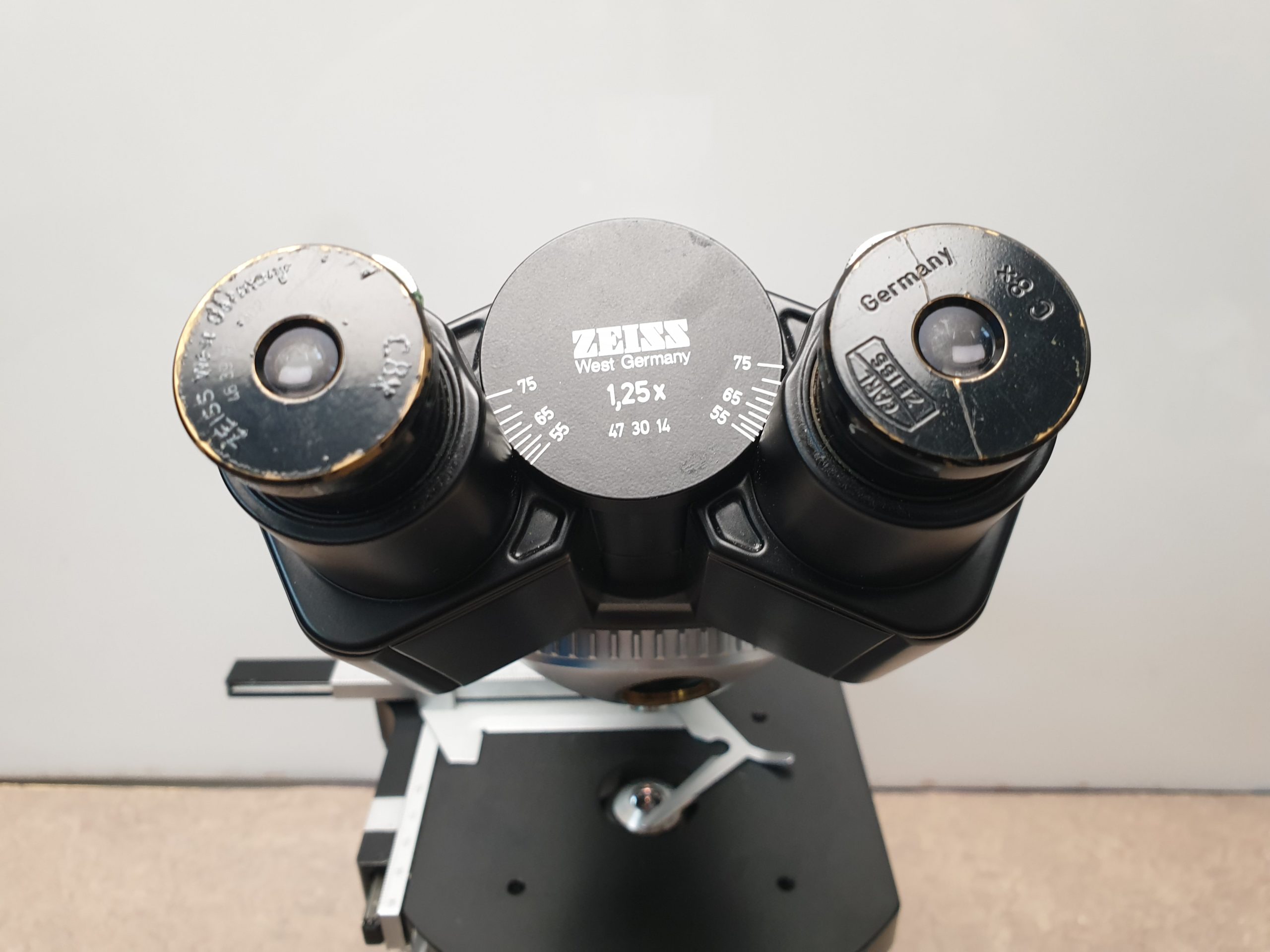 Zeiss 470914-9902 54 Mikroskop Tischmikroskop — image 1 of 7