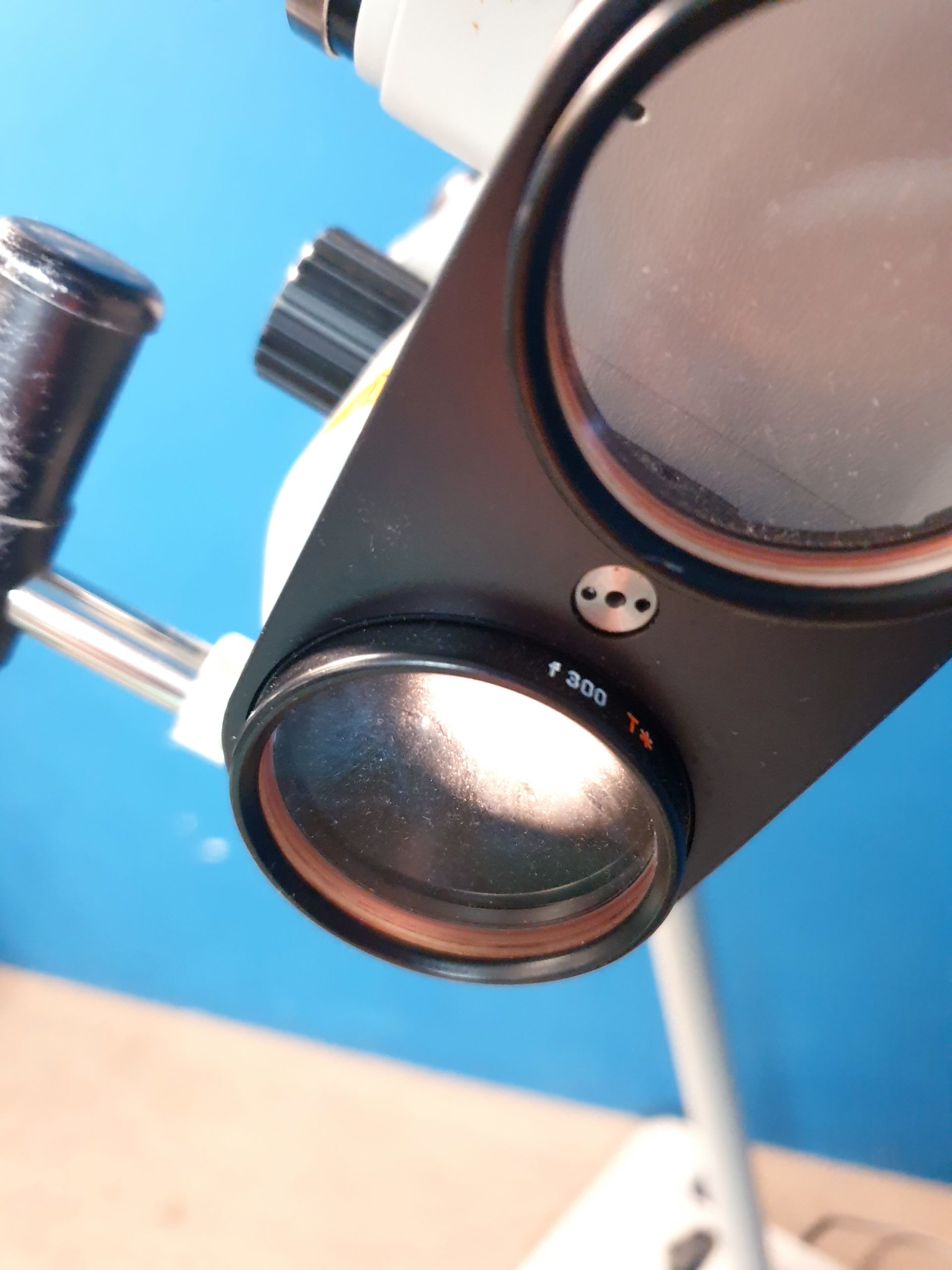Zeiss OPMI-9-FC – f125 – 12.5 – f200 f300 auf fahrbarem Gestell thumbnail 11