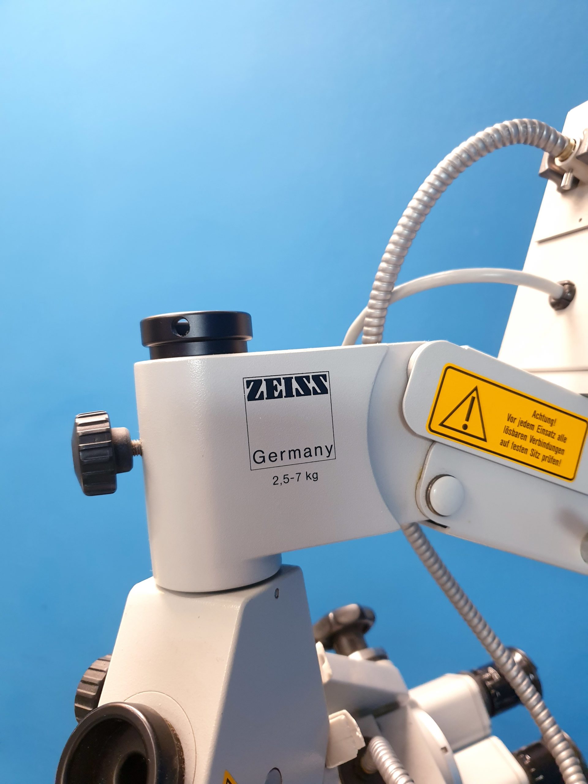 Zeiss OPMI-9-FC – f125 – 12.5 – f200 f300 auf fahrbarem Gestell thumbnail 14