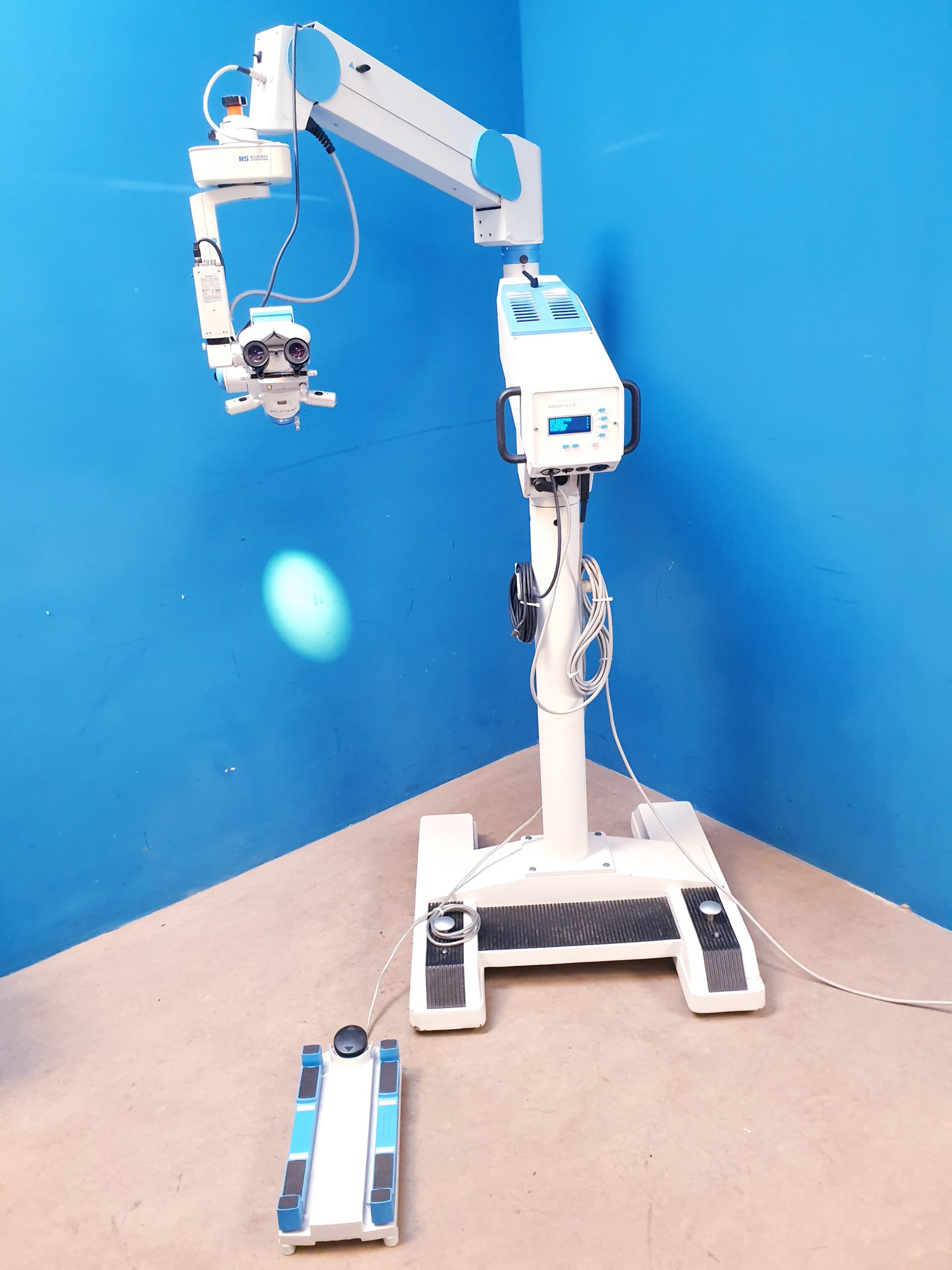 Möller Wedel HI-R900 auf FS3-21 Fuss – Opphtalmoplogisches Mikropskop thumbnail 3