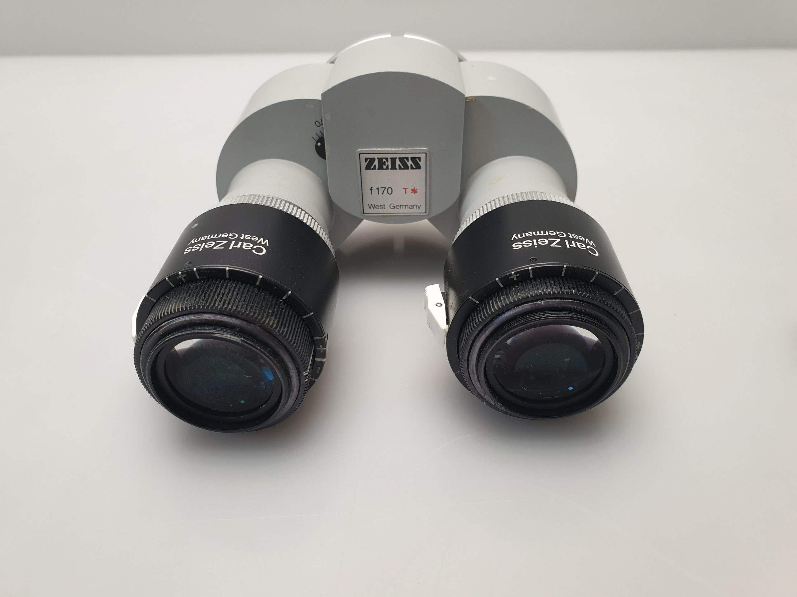 CARL ZEISS OPMI BINOKULAR TUBUS F170 MIKROSKOP 10X 22B Okulare — image 1 of 1