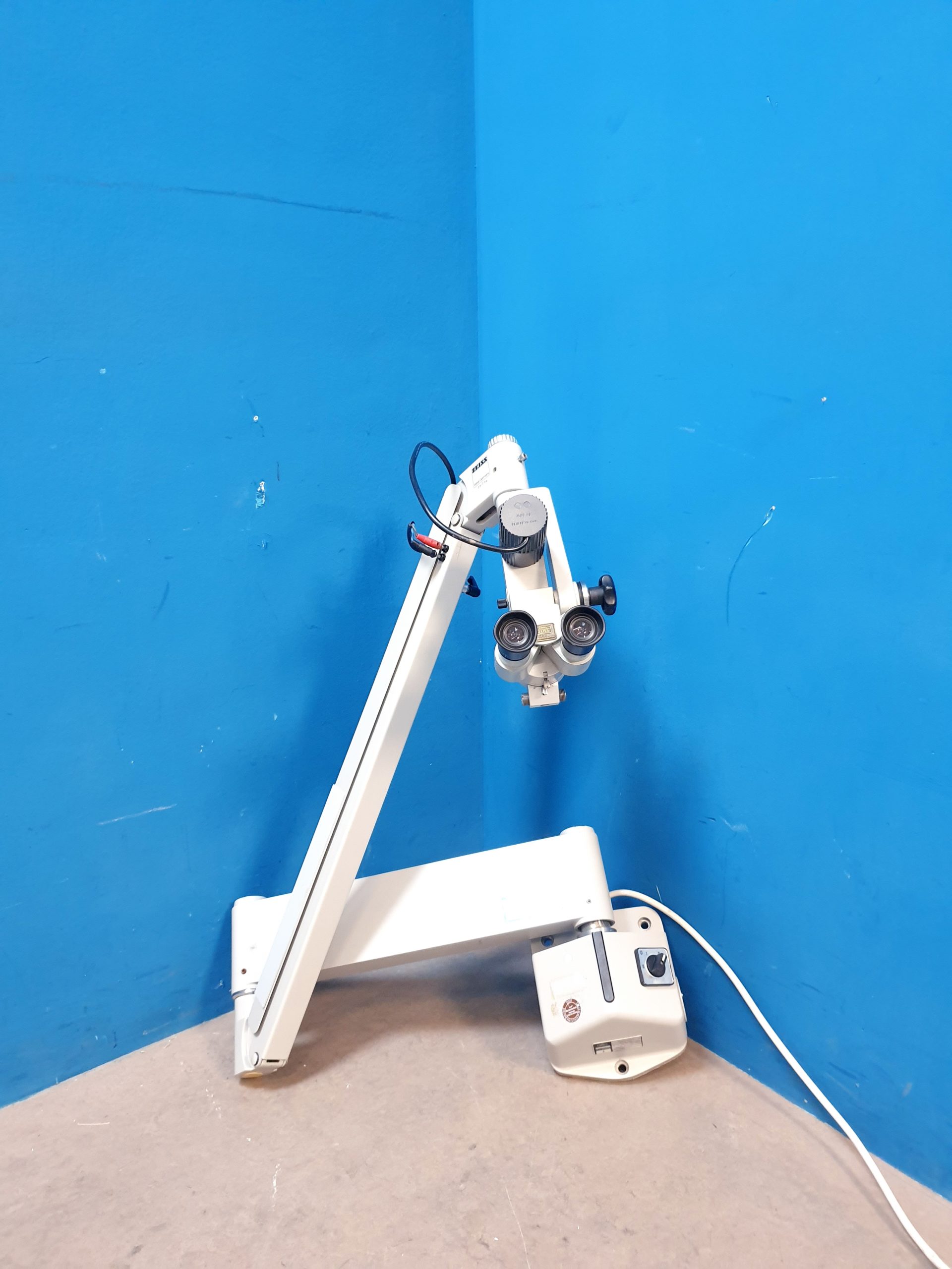 Zeiss OPMI 9 f 200 Mikroskop — image 1 of 17