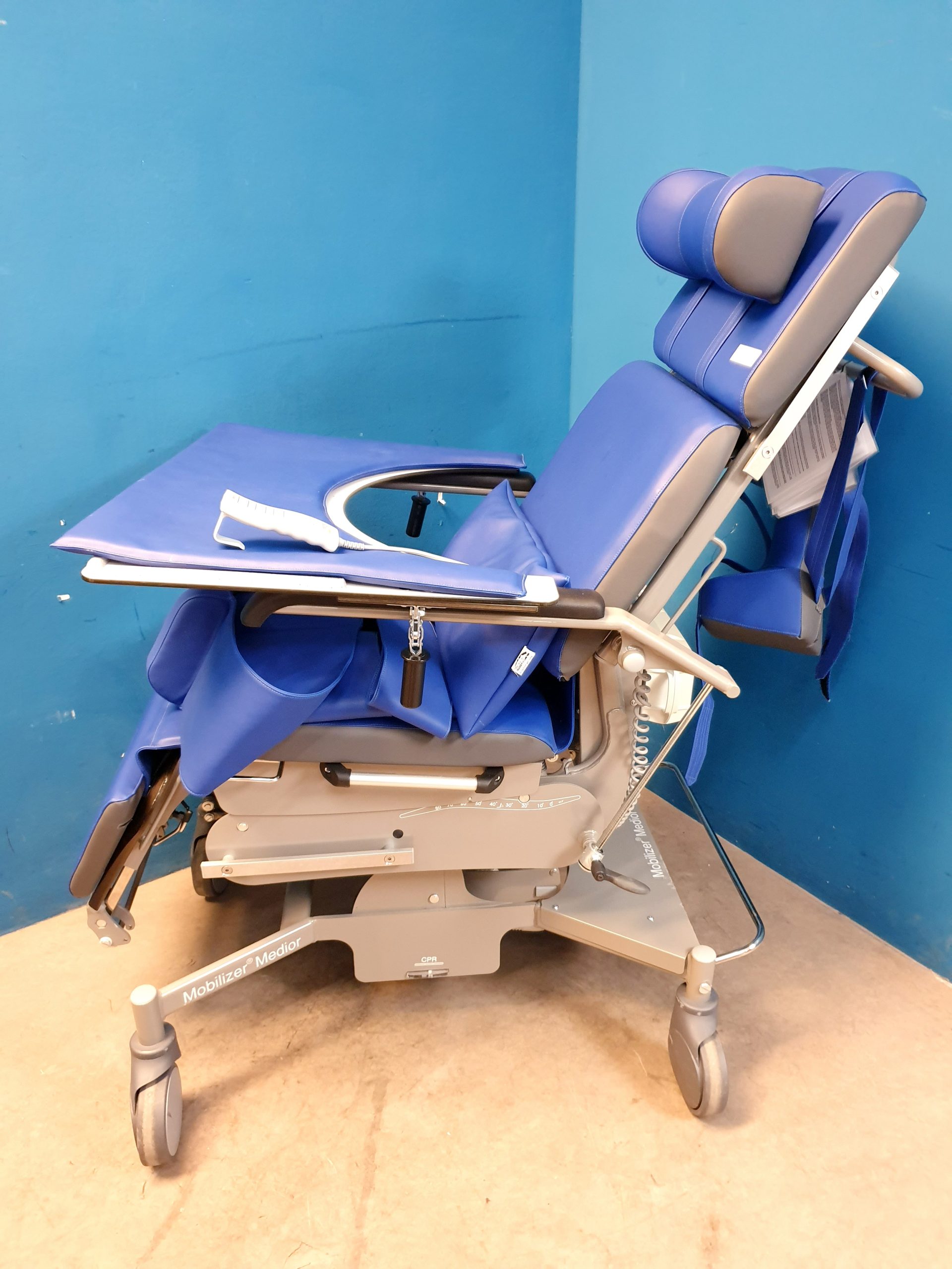 Rehamedi Mobilizer Medior motorisiertes Therapiegerät sichere Frühmobilisation von Intensivpatienten — image 1 of 35