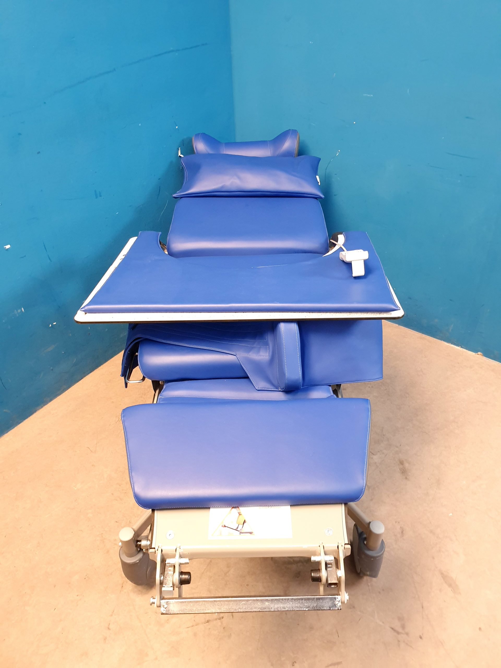 Rehamedi Mobilizer Medior motorisiertes Therapiegerät sichere Frühmobilisation von Intensivpatienten thumbnail 25