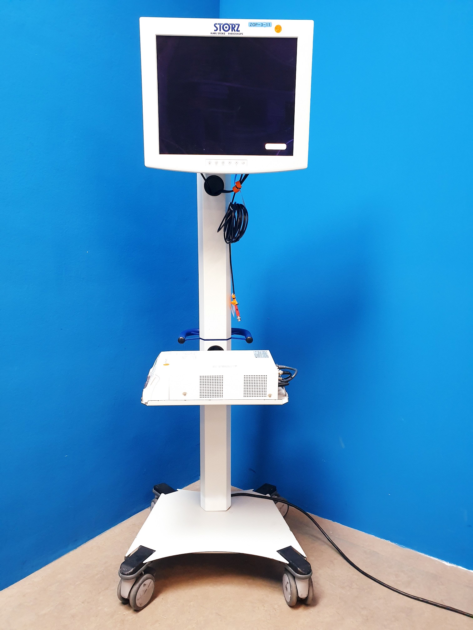 Karl Storz 20020025 Monitorträger mit SC-SX19-A1A11 Monitor und UP-25MD Printer Fahrbar — image 1 of 9