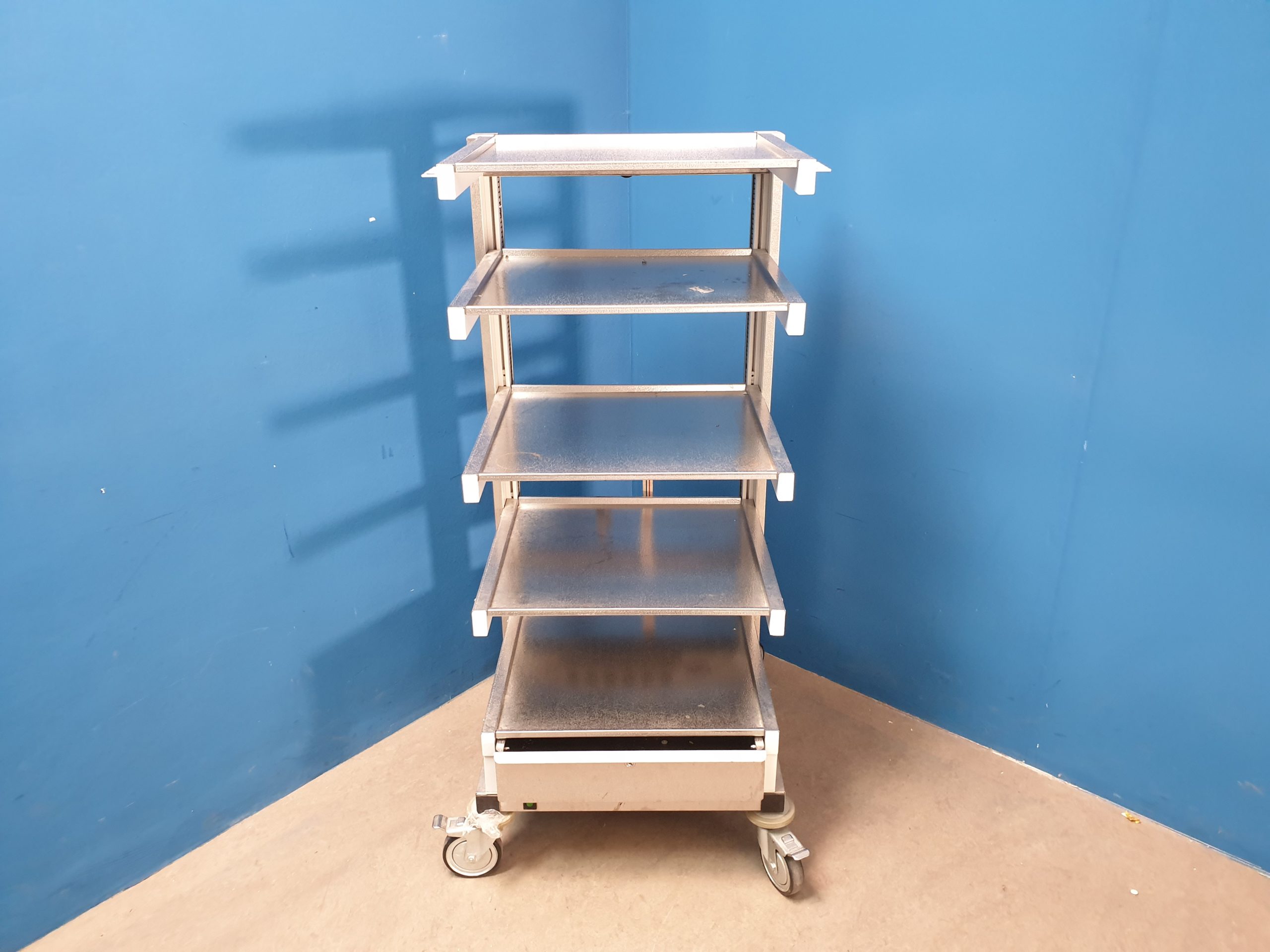 Gerätewagen – Endoskopiewagen – Rollbar thumbnail 5
