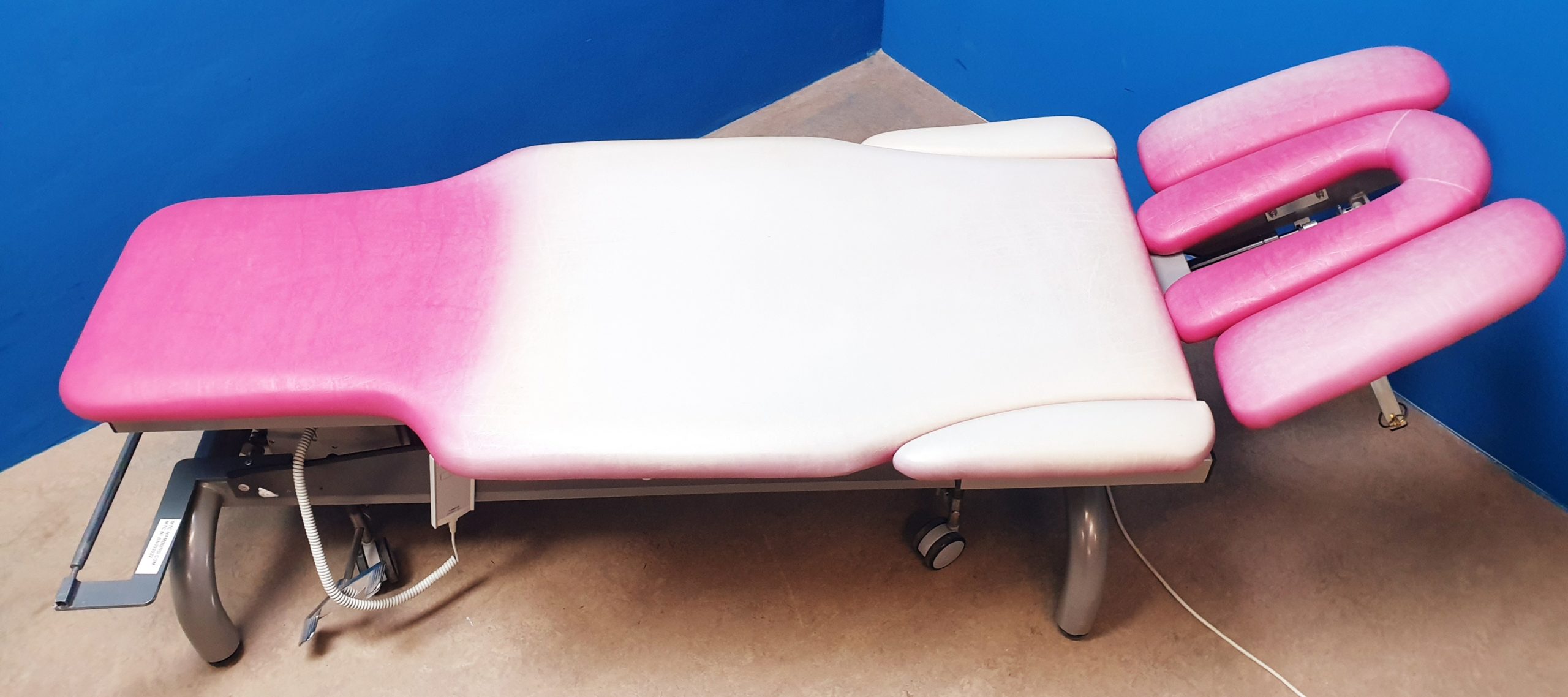 Behandlungsliege Massageliege Therapieliege Elektrisch verstellbar thumbnail 2