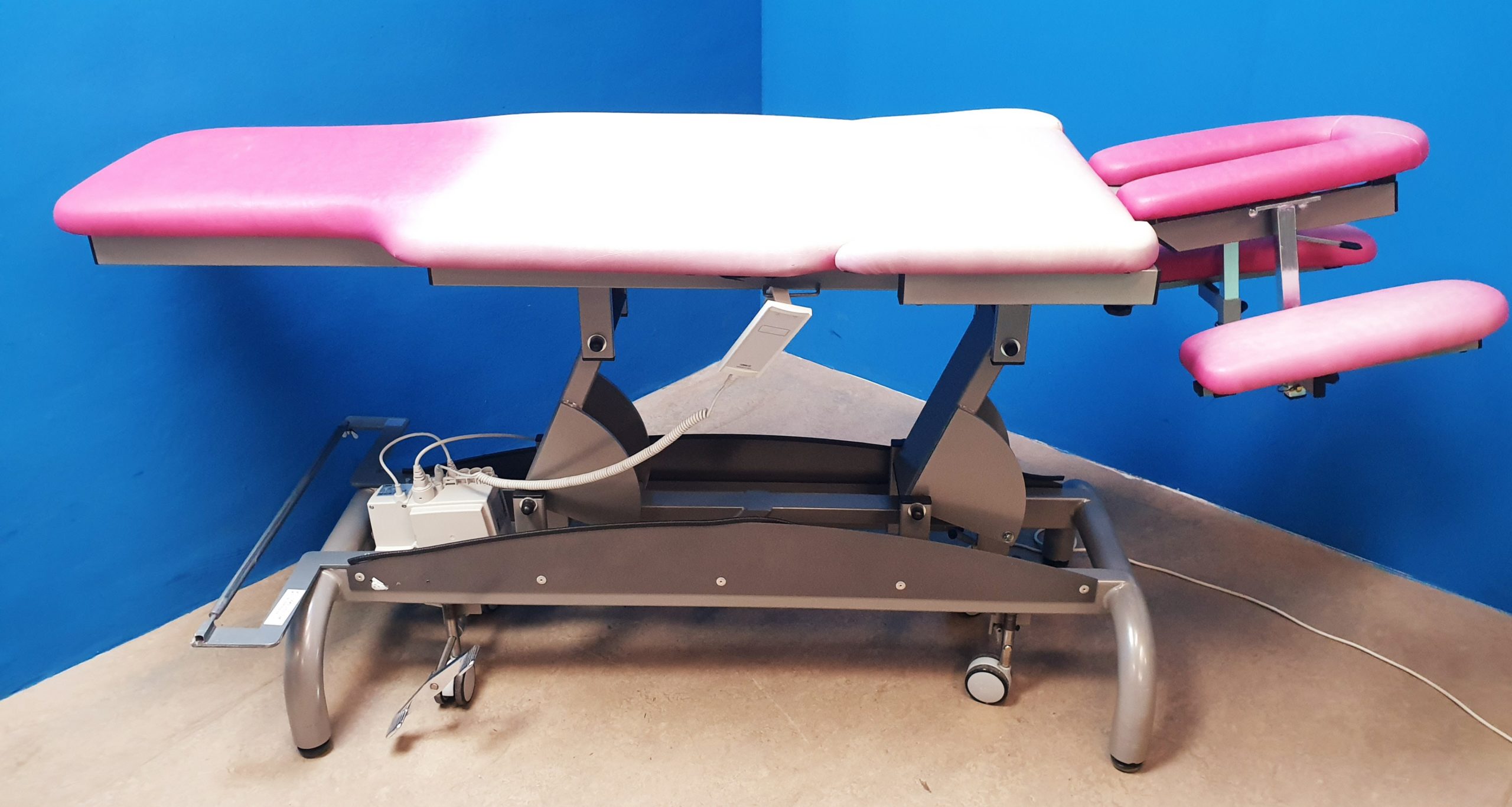 Behandlungsliege Massageliege Therapieliege Elektrisch verstellbar thumbnail 4
