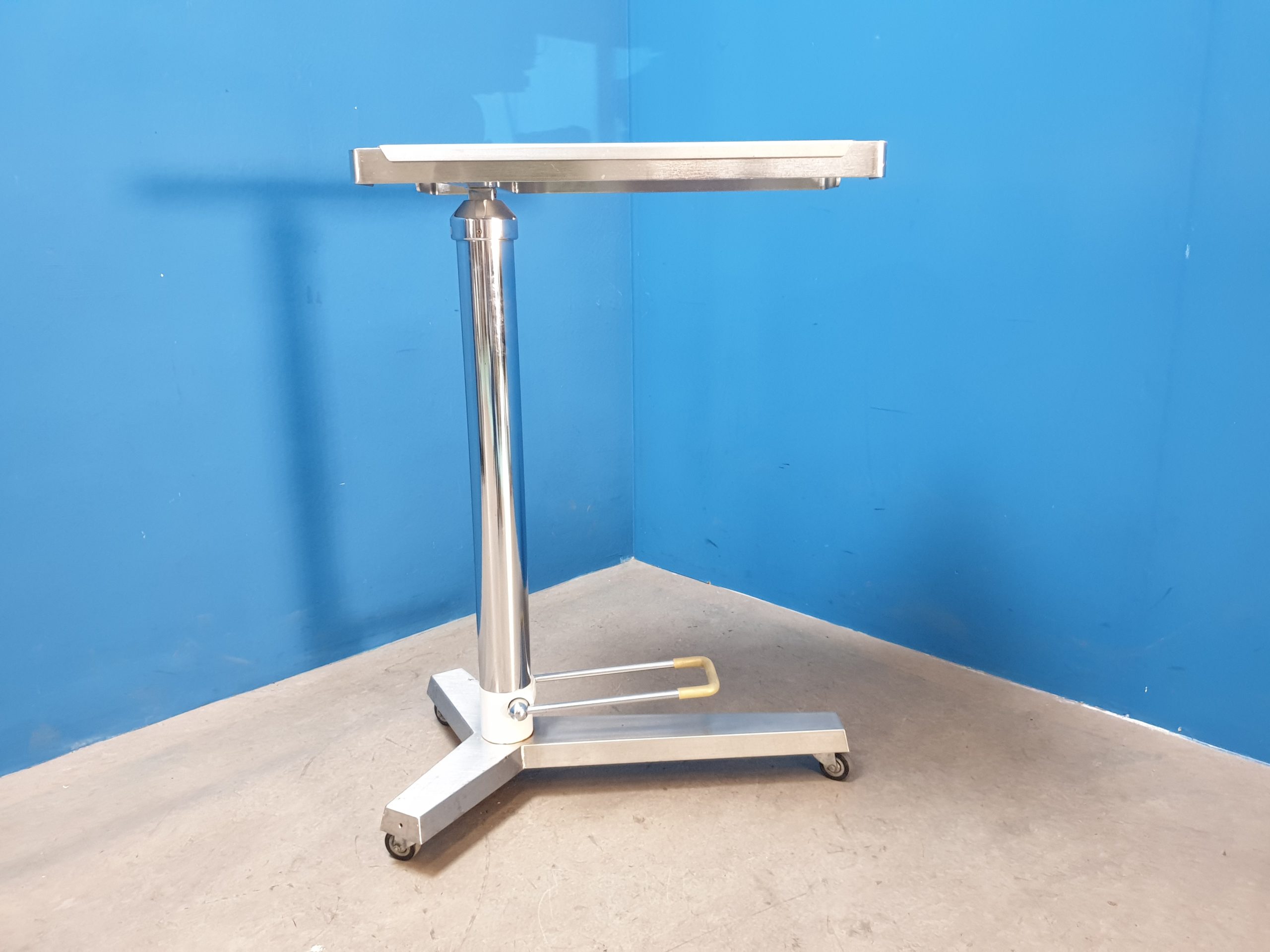 Stierlen Maquet Instrumentenzureichetisch Stumme Schwester — image 1 of 6