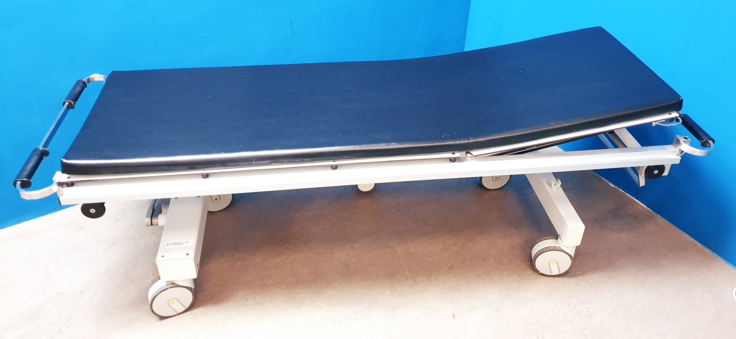 Schmitz STX-280.206 Patiententransporter — image 1 of 12