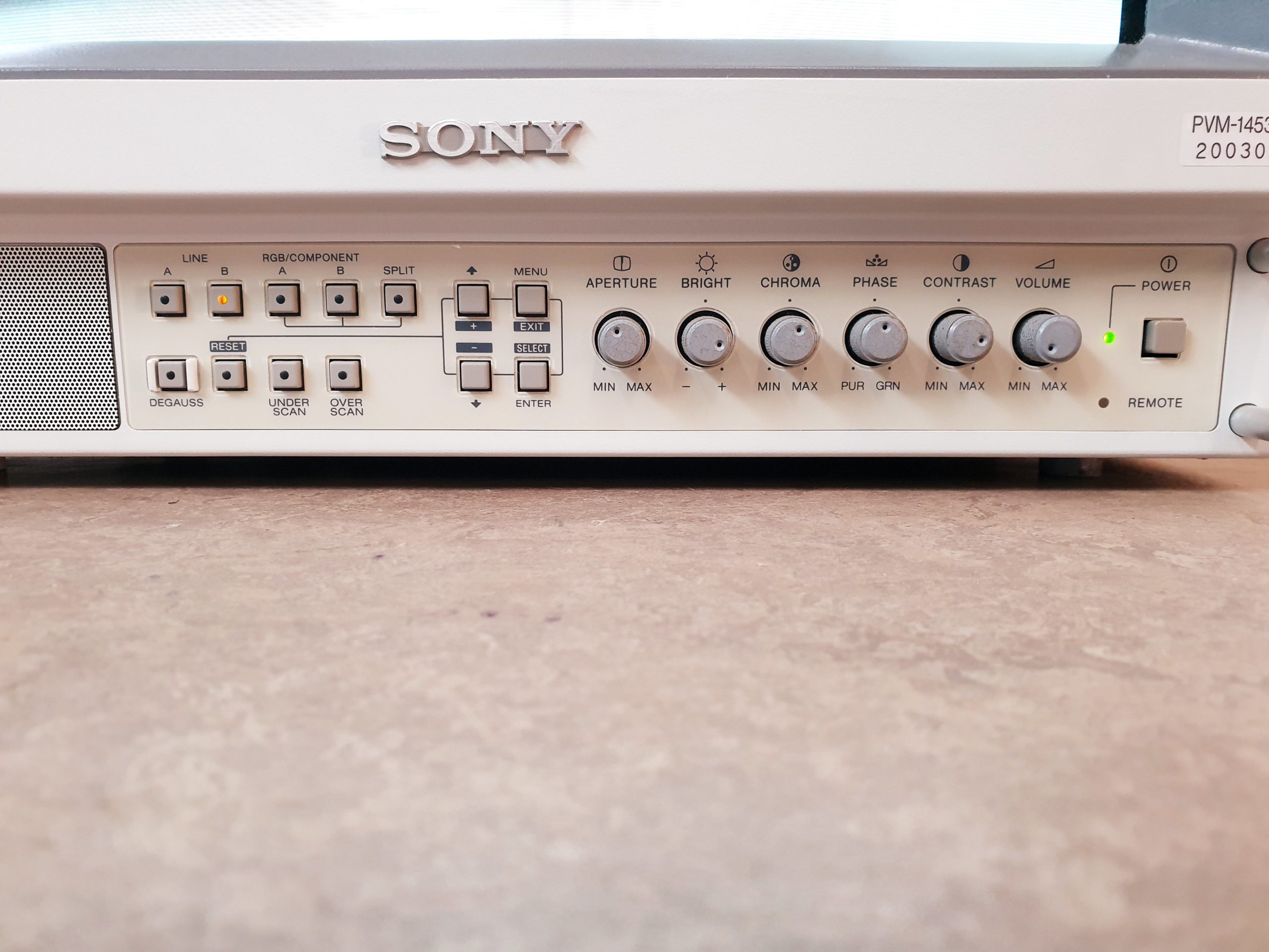 Sony Trinitron PVM-1453MD Video-Farbmonitor Hochauflösender — image 1 of 6