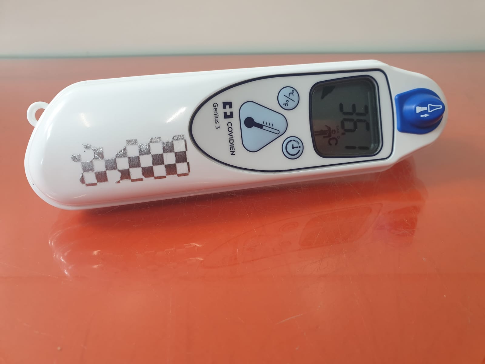 Covidien Genius 3 // Genius3 // Thermometer thumbnail 3