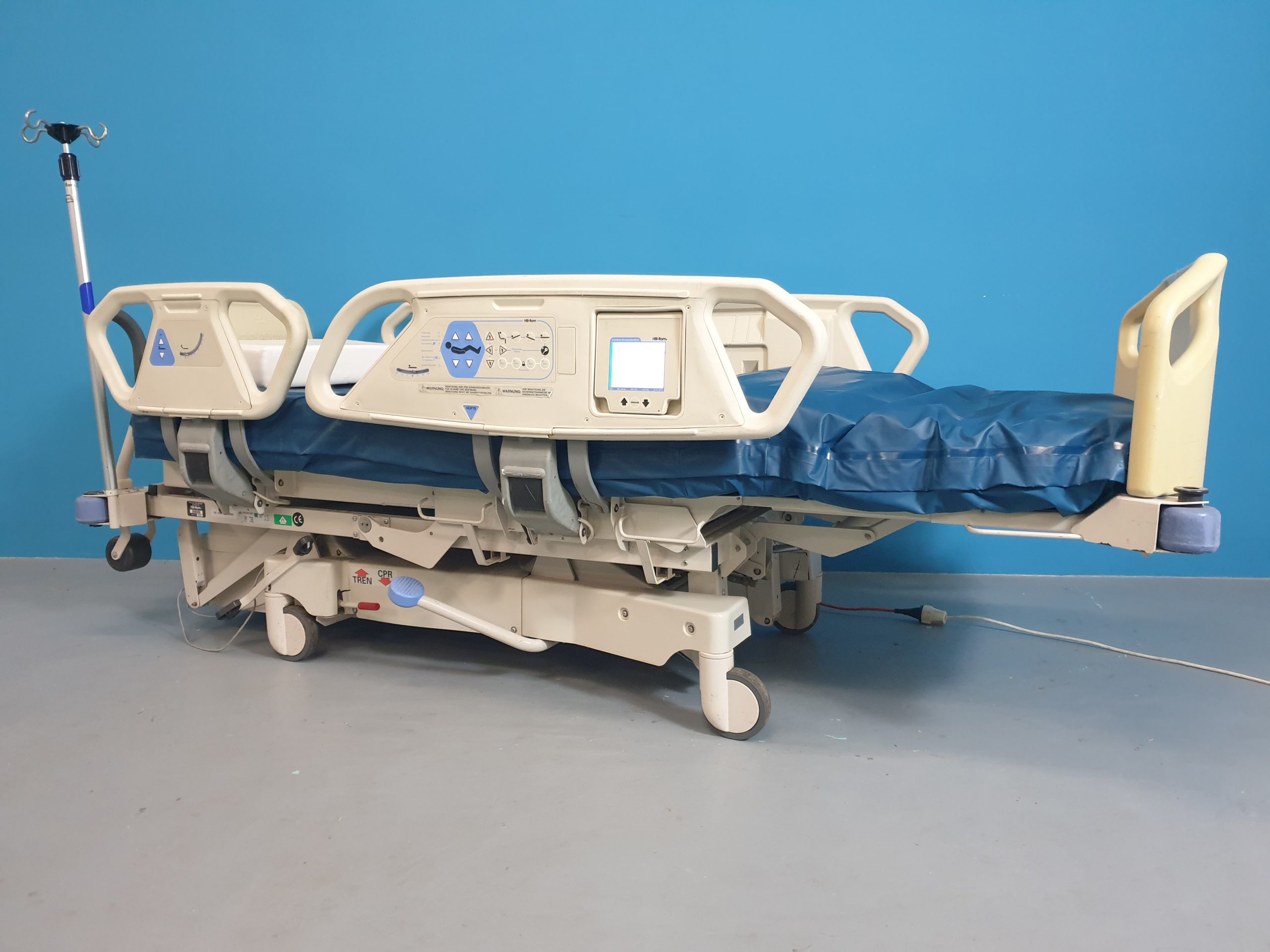 Hill-Rom Totalcare 1900 Klinikbett Pflegebett Intensivpflege Intensive Care Bed — image 1 of 14