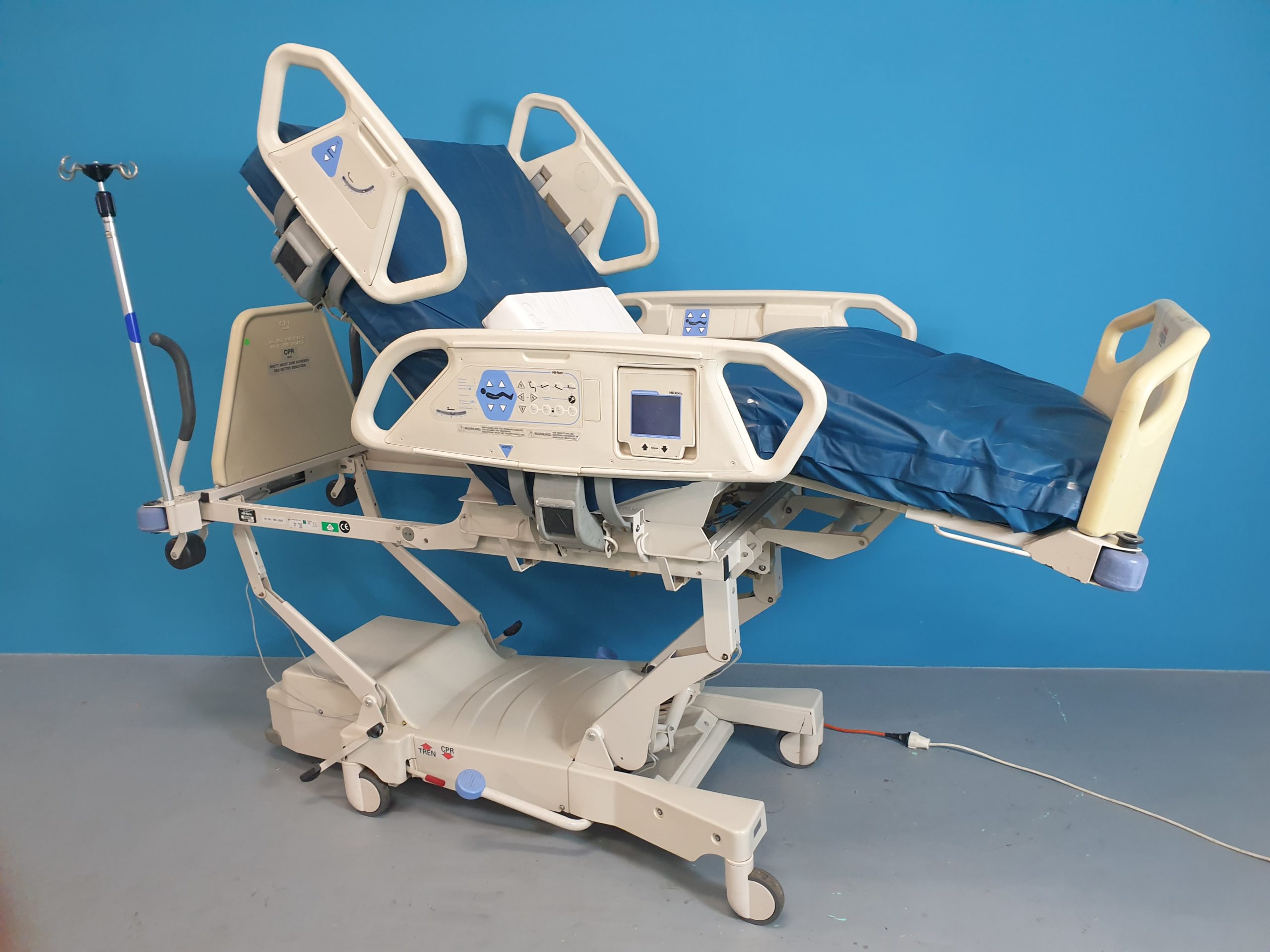 Hill-Rom Totalcare 1900 Klinikbett Pflegebett Intensivpflege Intensive Care Bed thumbnail 2