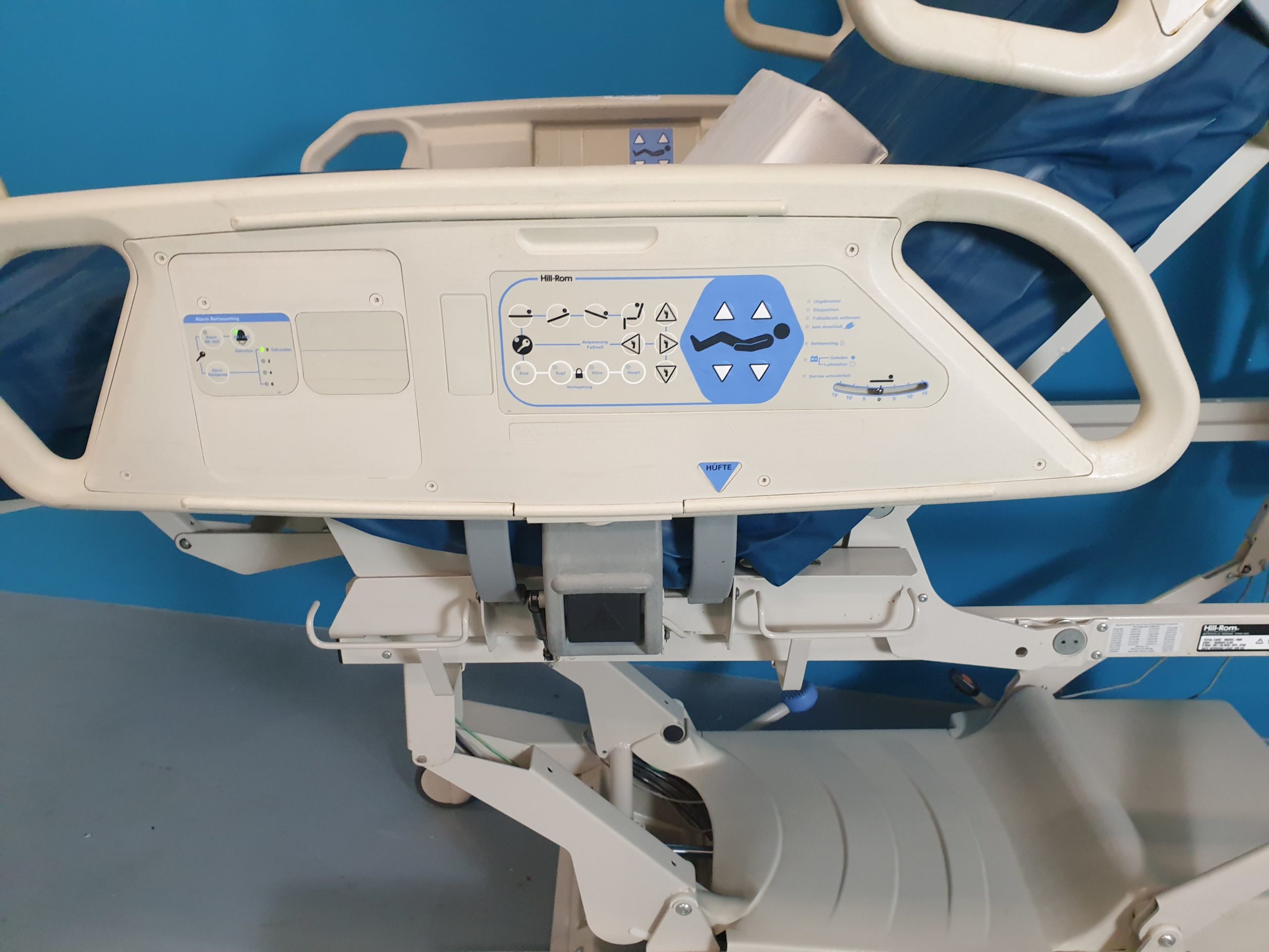 Hill-Rom Totalcare 1900 Klinikbett Pflegebett Intensivpflege Intensive Care Bed thumbnail 8