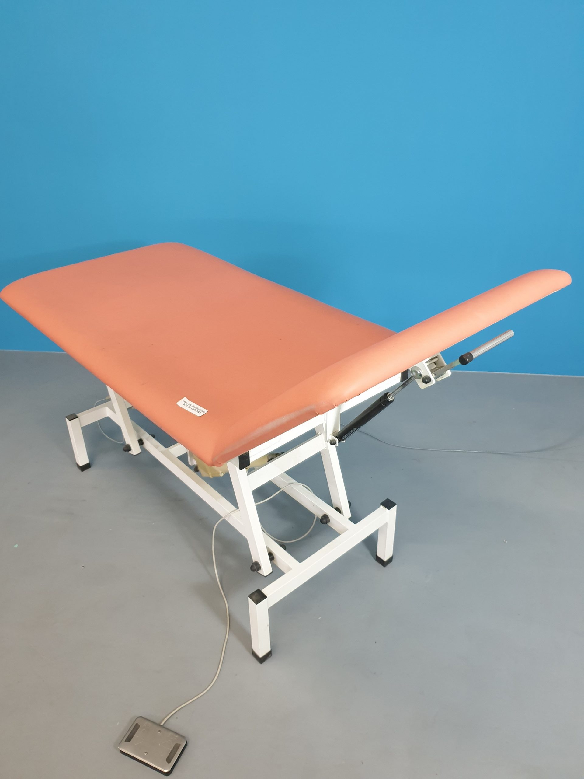 Untersuchungsliege- Liege – Massageliege Therapieliege – Massageliege elektrisch verstellbar thumbnail 2