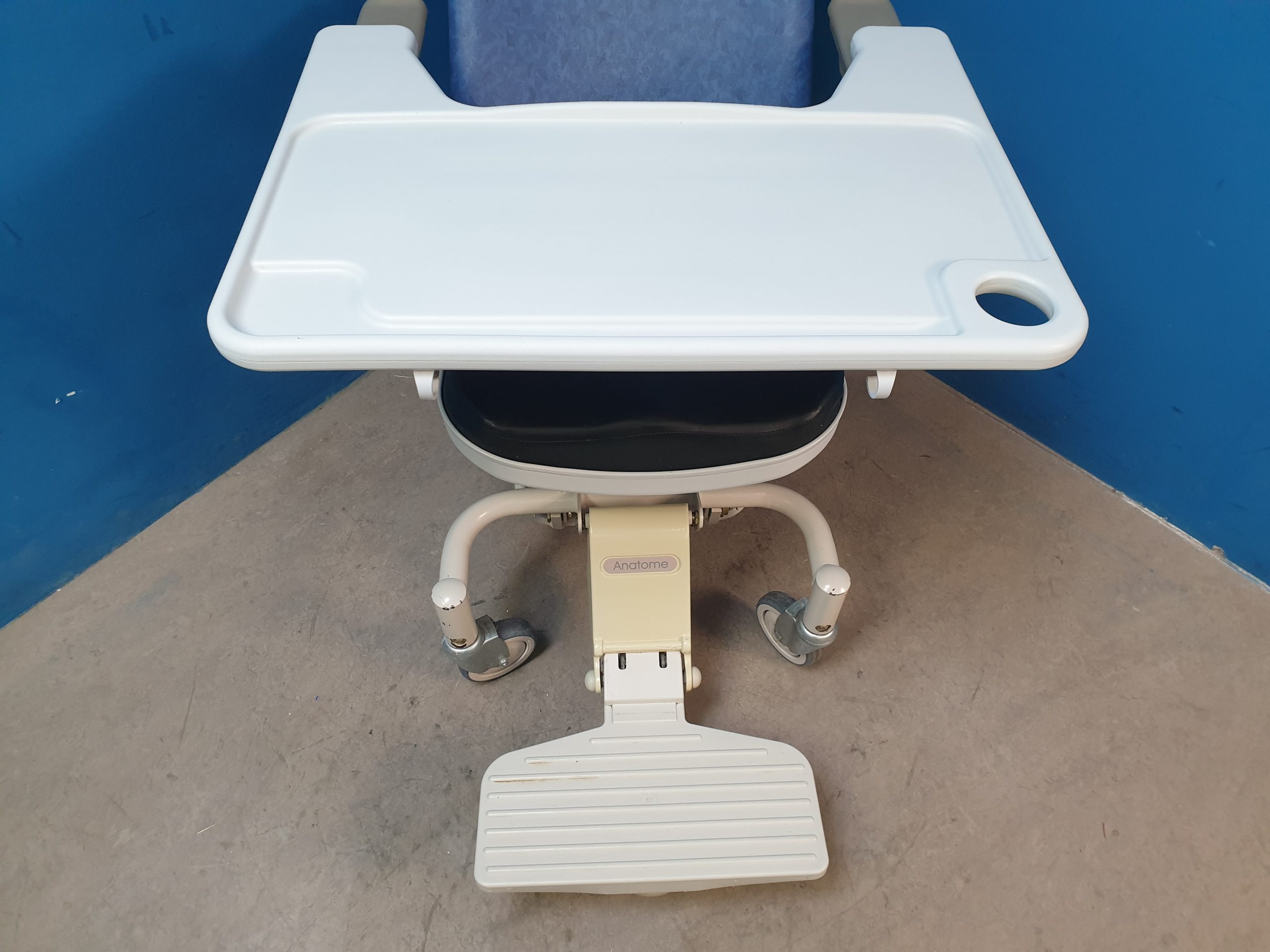 HILL-ROM Anatome SM 647B – SM647B – Pflegesessel, Patientenstuhl Fahrbar thumbnail 5