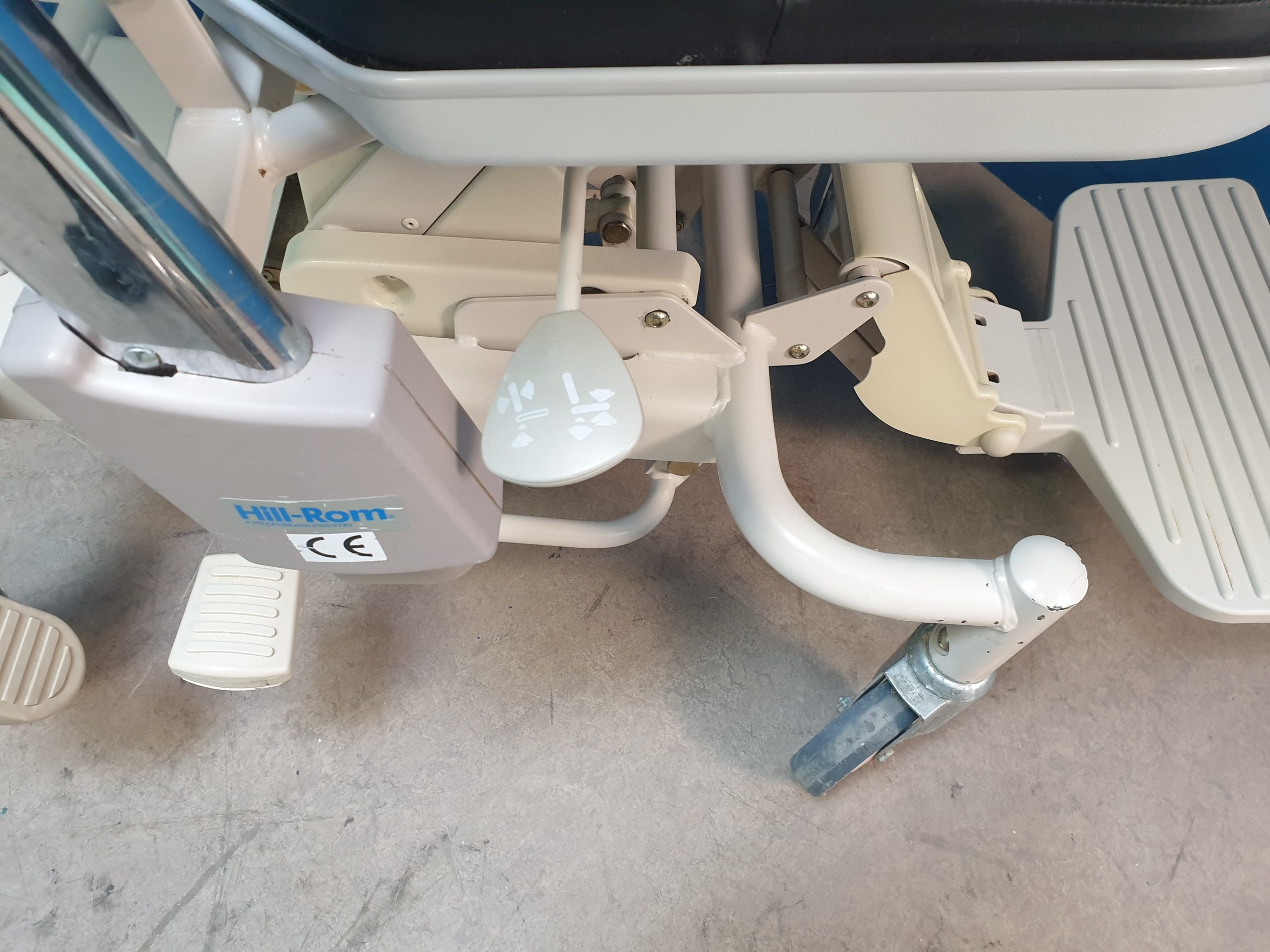 HILL-ROM Anatome SM 647B – SM647B – Pflegesessel, Patientenstuhl Fahrbar thumbnail 11