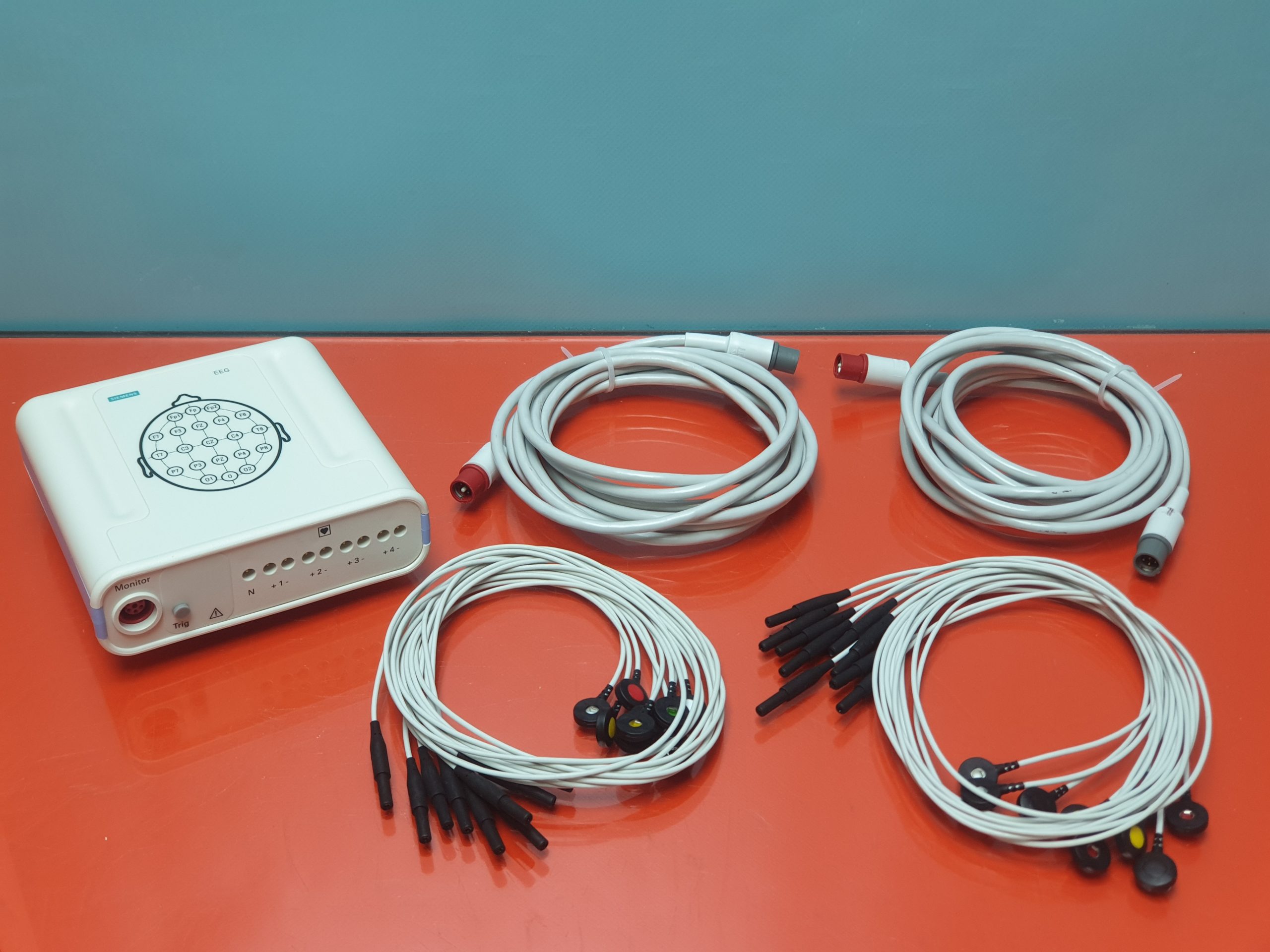Siemens 57 36 744 E548U Infinity EEG Pod / MIT EEG Leeds 59 47 804 E530U … — image 1 of 8