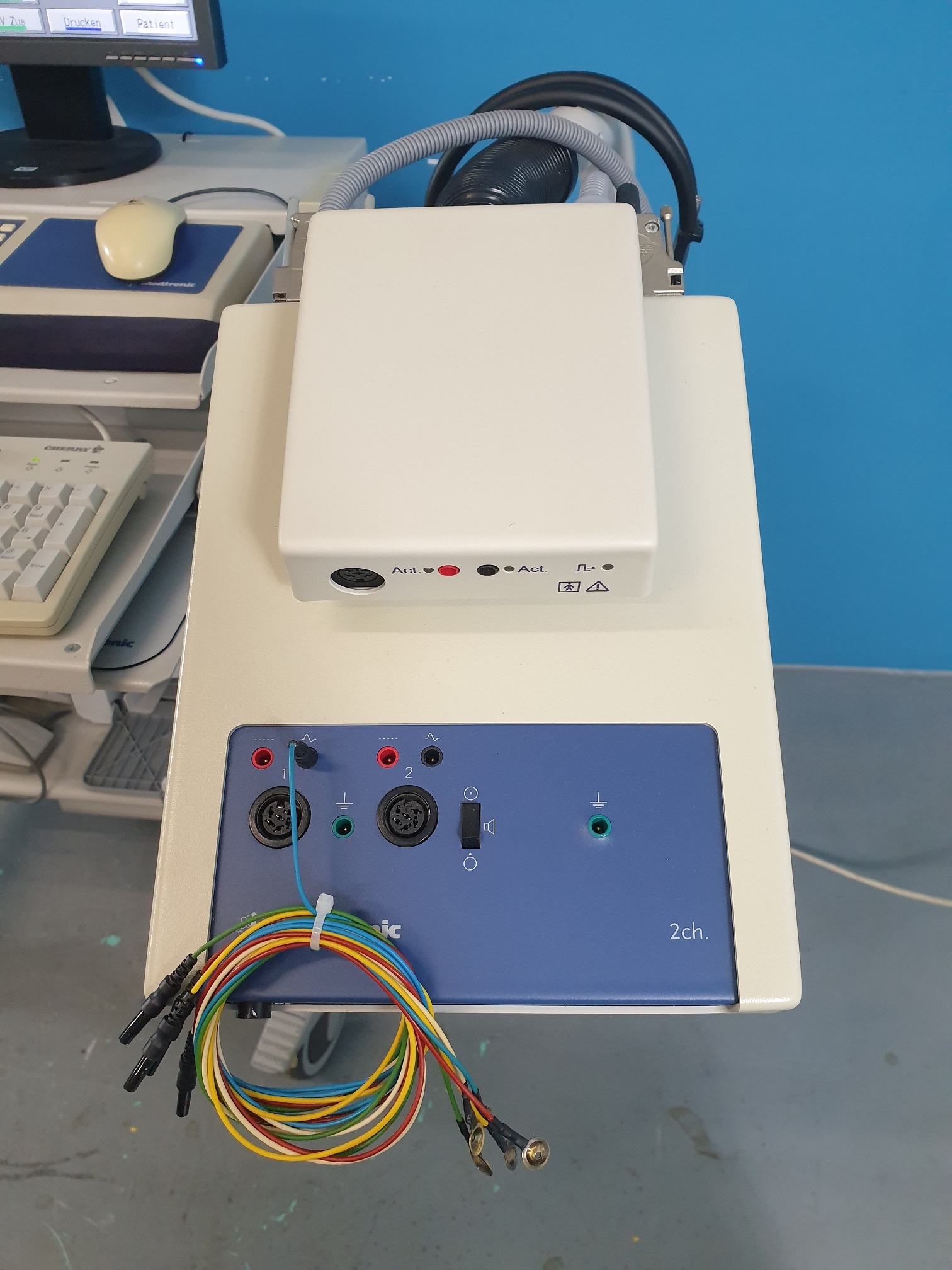 MEDTRONIC Dantec Keypoint EMG Unit 9031G1351 + 9031C0502 thumbnail 3
