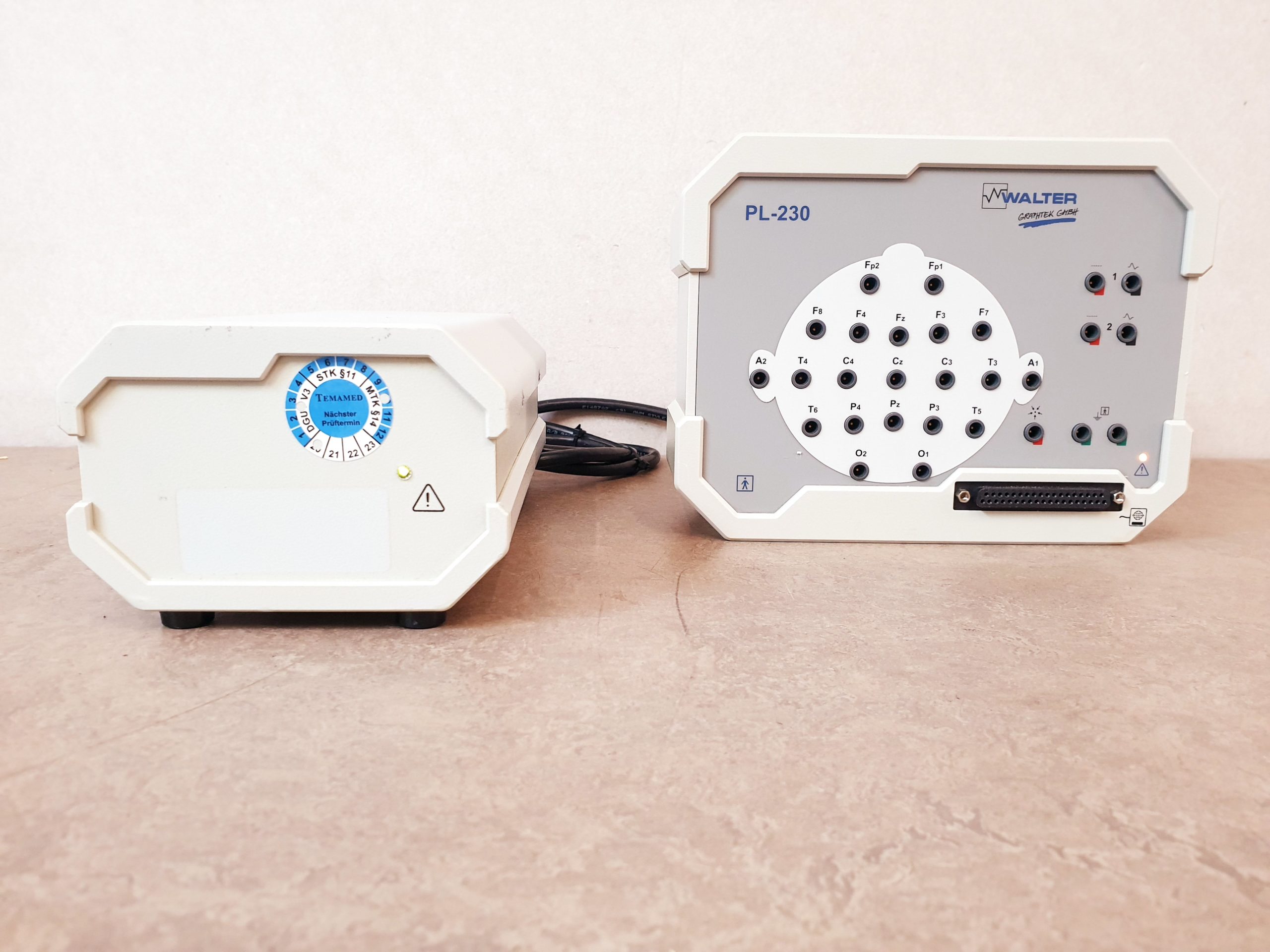 Medtronic Walter EEG PL-230 Head Box + 230PBX Netzteil / EEG ZUBEHÖR — image 1 of 6