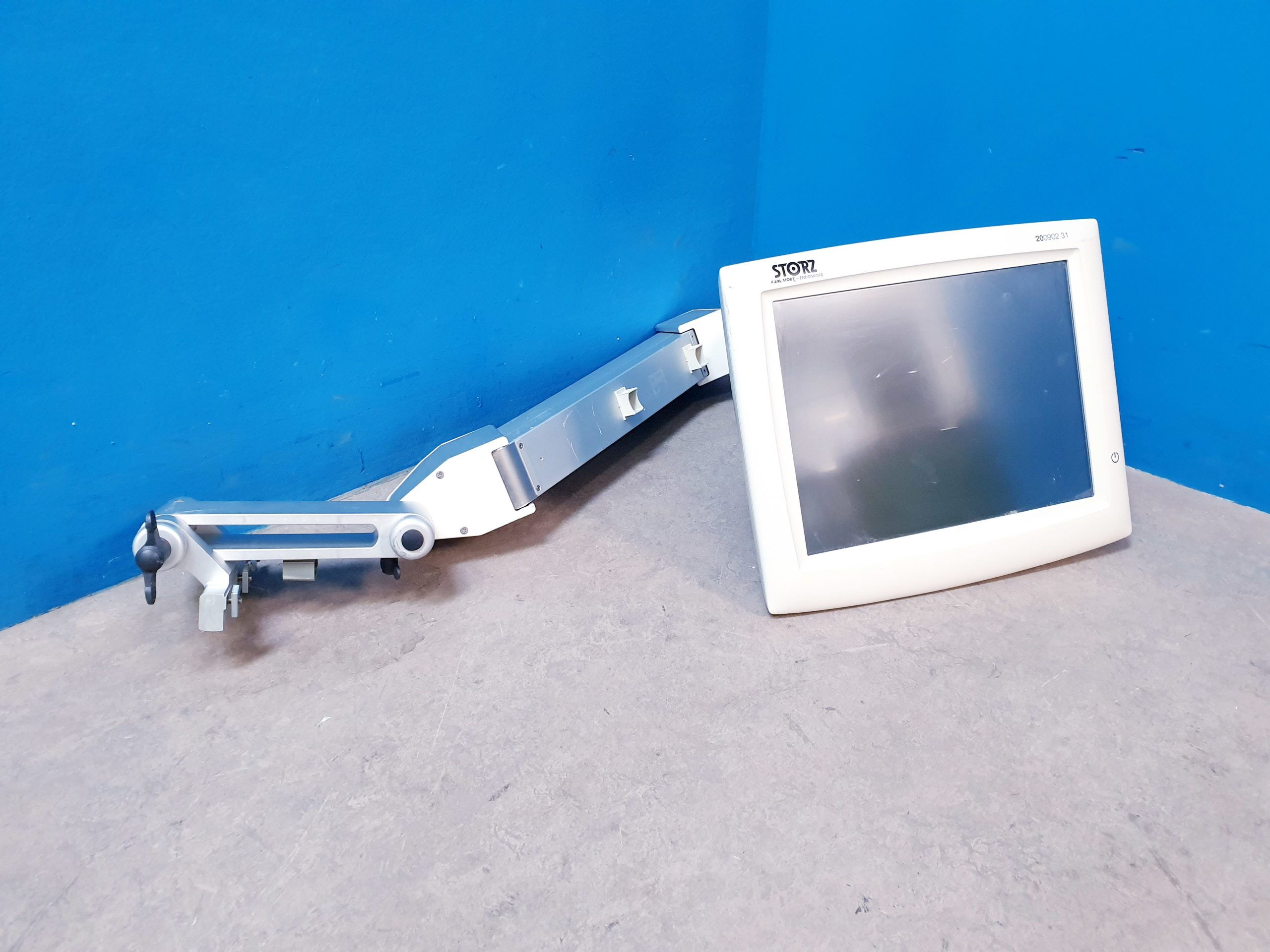 Karl Storz Tragearm für Storz Gerätewagen mit Monitor — image 1 of 9