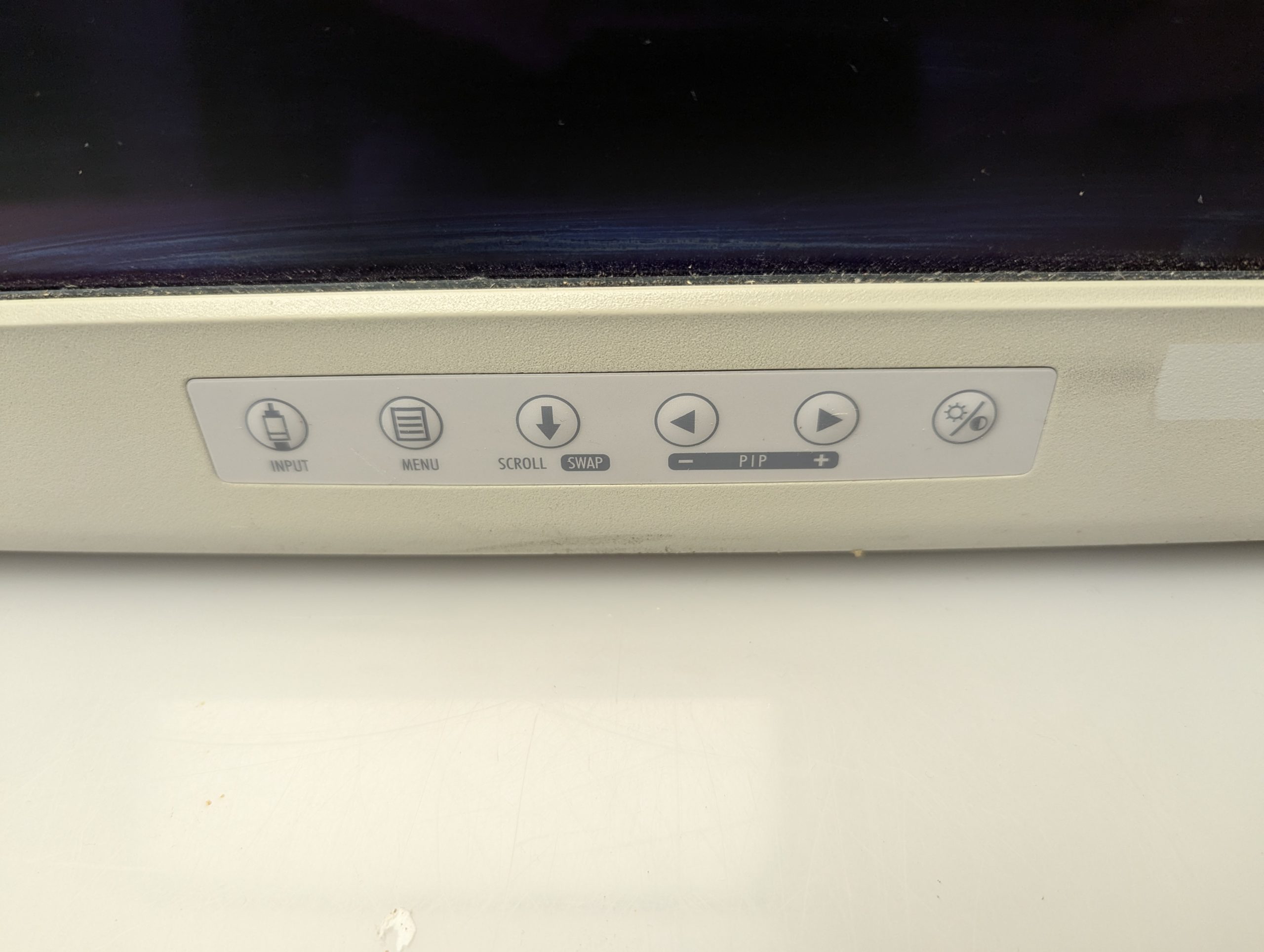 NDS Radiance SC-WU26-A1511 26 FHD Surgical Display Monitor – DEFEKT -Ohne Netzteil thumbnail 4