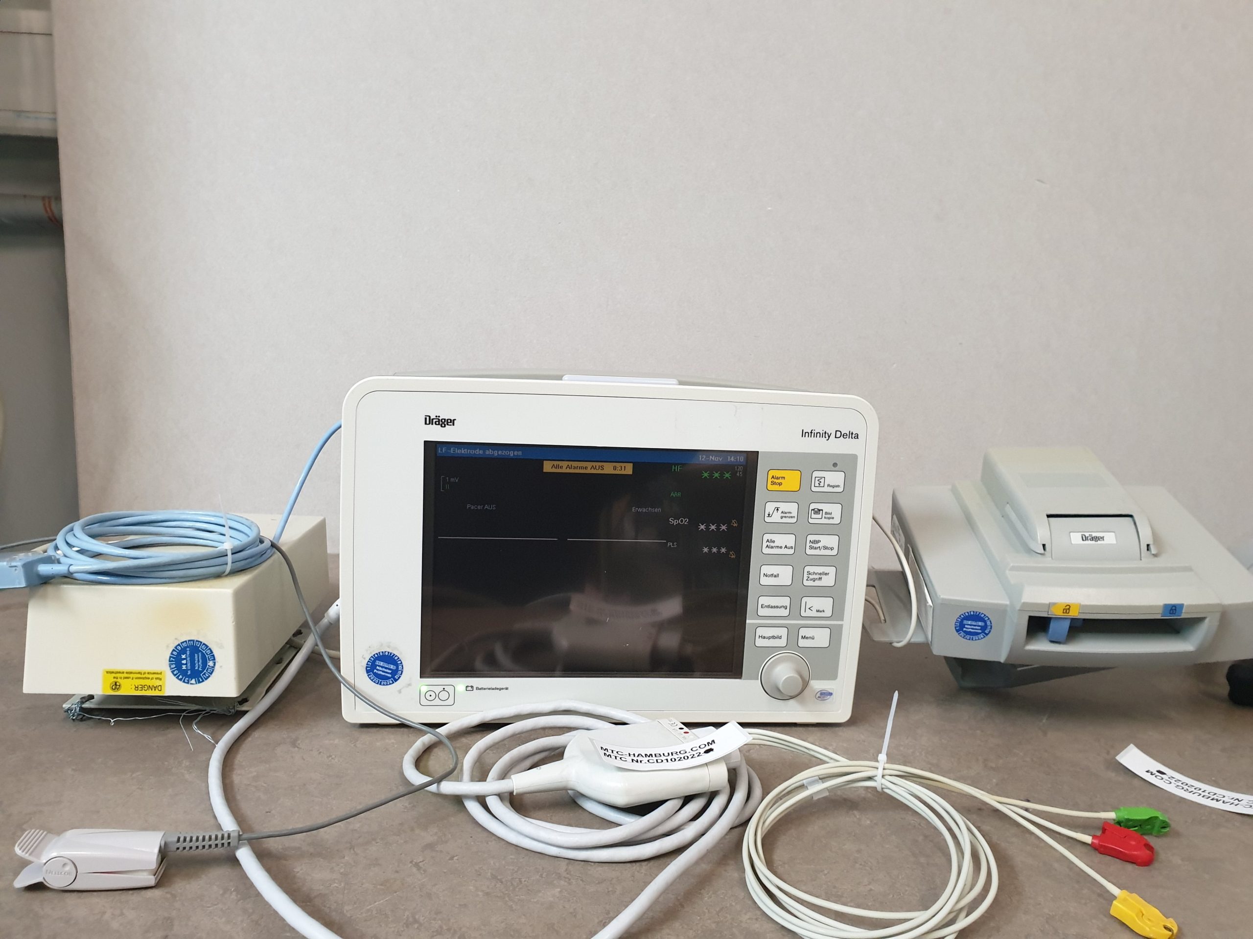 Draeger Dräger Infinty Delta Monitor + Miltimed Kabel — image 1 of 12