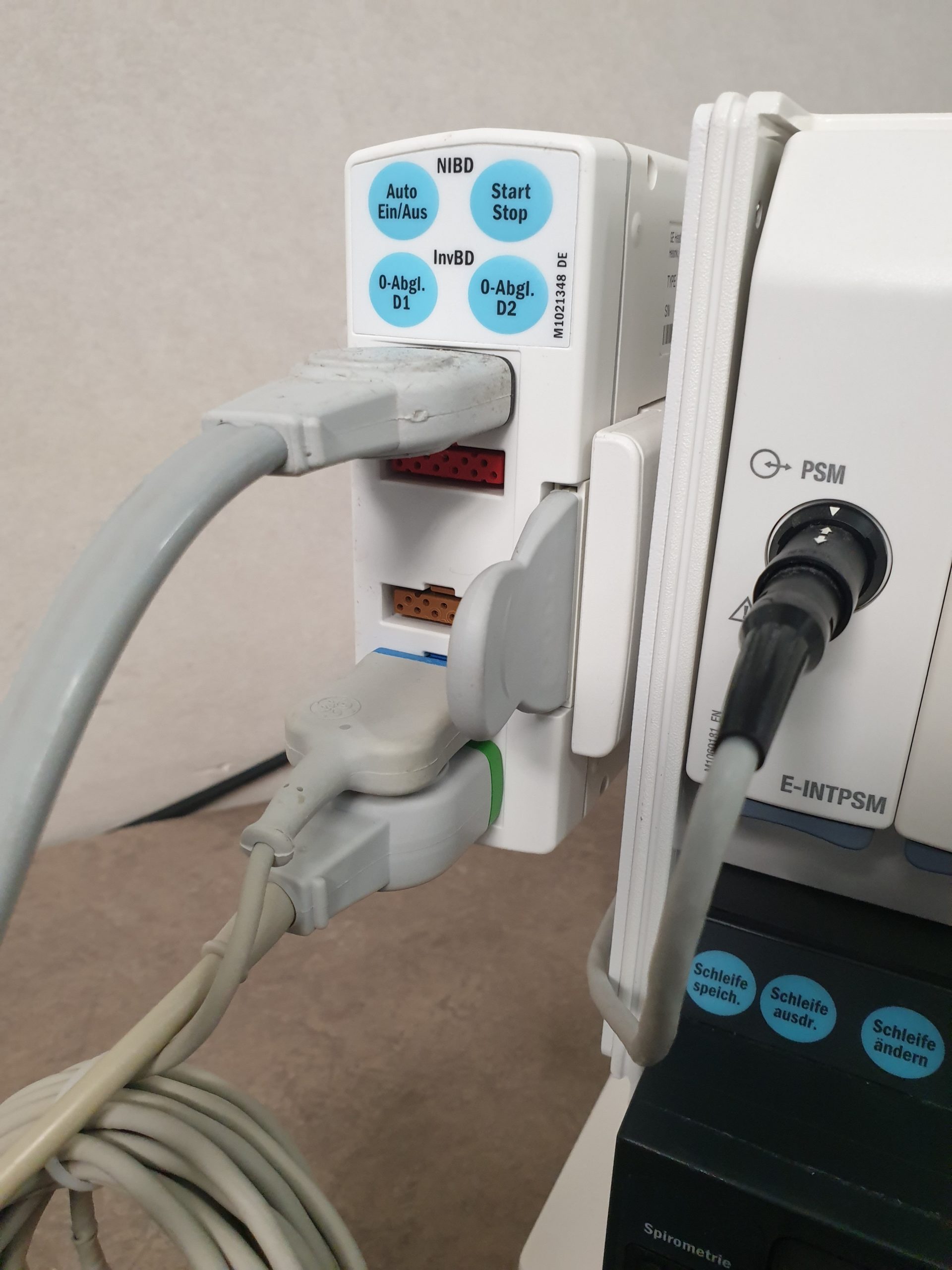 GE HEALTHCARE Datex Ohmeda Monitor F-CM1-04 – // F-CMC1-04 + Modul E-PSMP-00 + M-CAiOV Spirometrie Modul – thumbnail 4