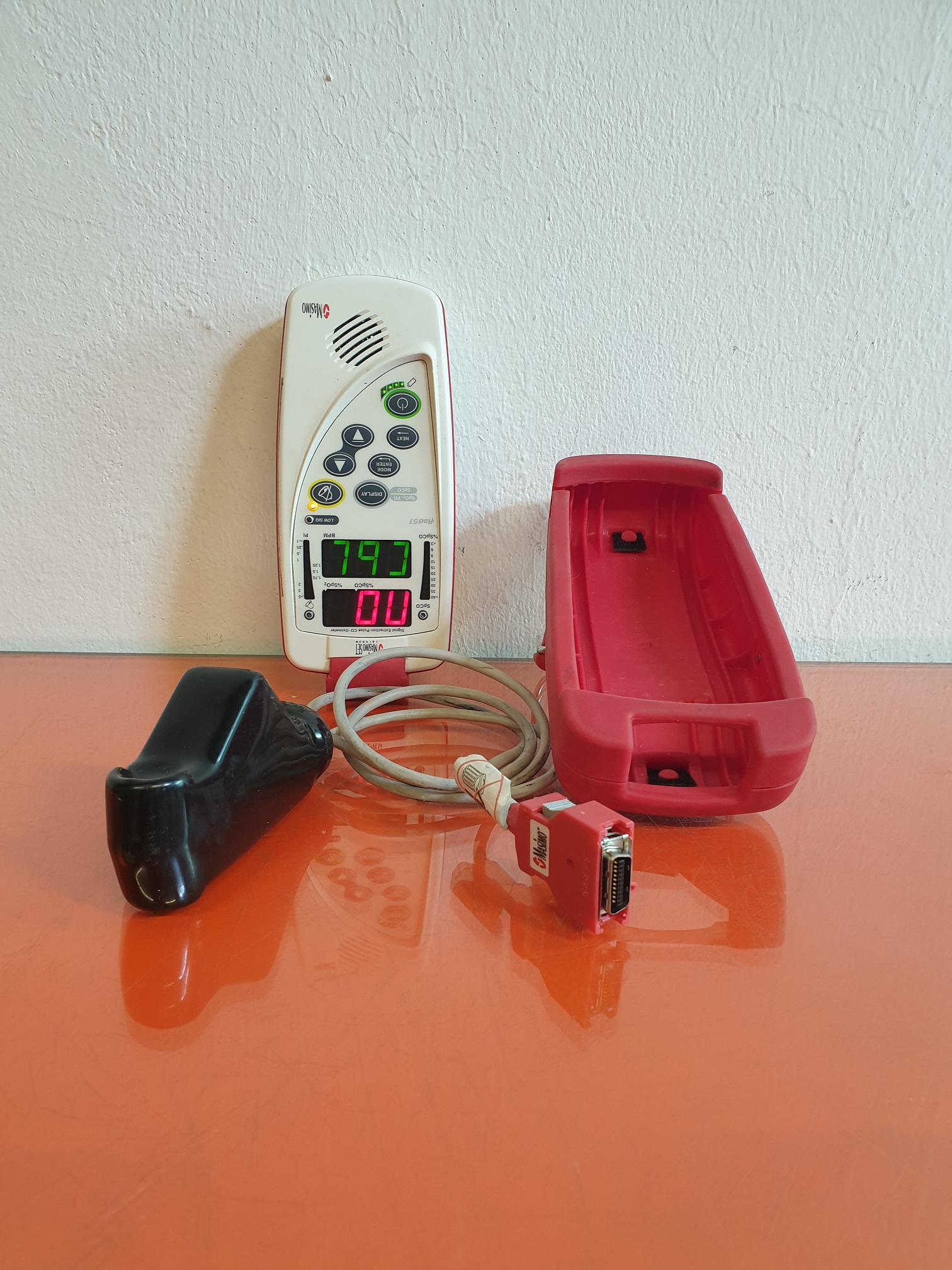 Masimo Rad-57 // RAD 57 Pulsoximeter thumbnail 2