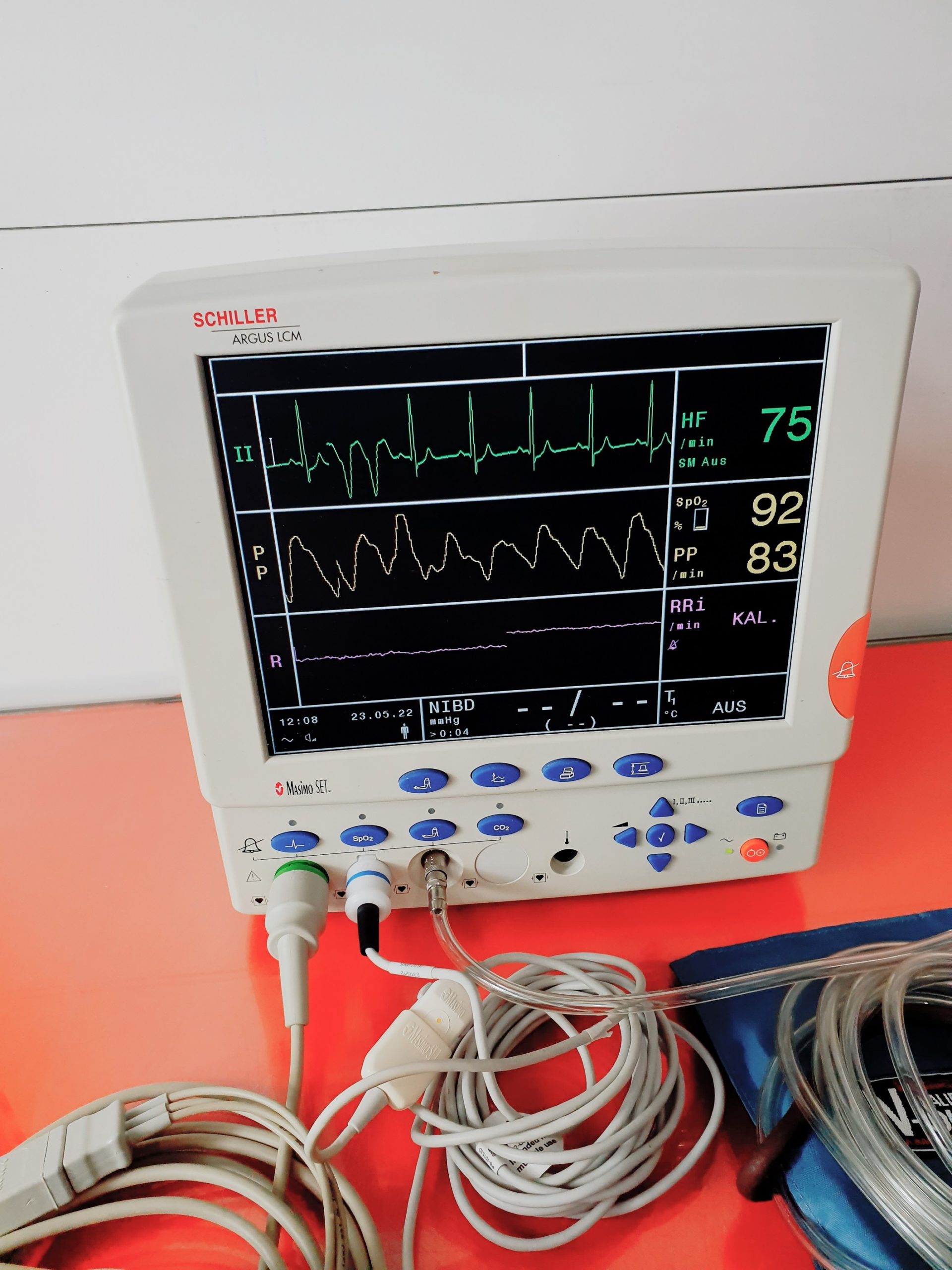 Schiller Argus LCM Basic Überwachungsmonitor // Patientenmonitor mit Zubehör thumbnail 4