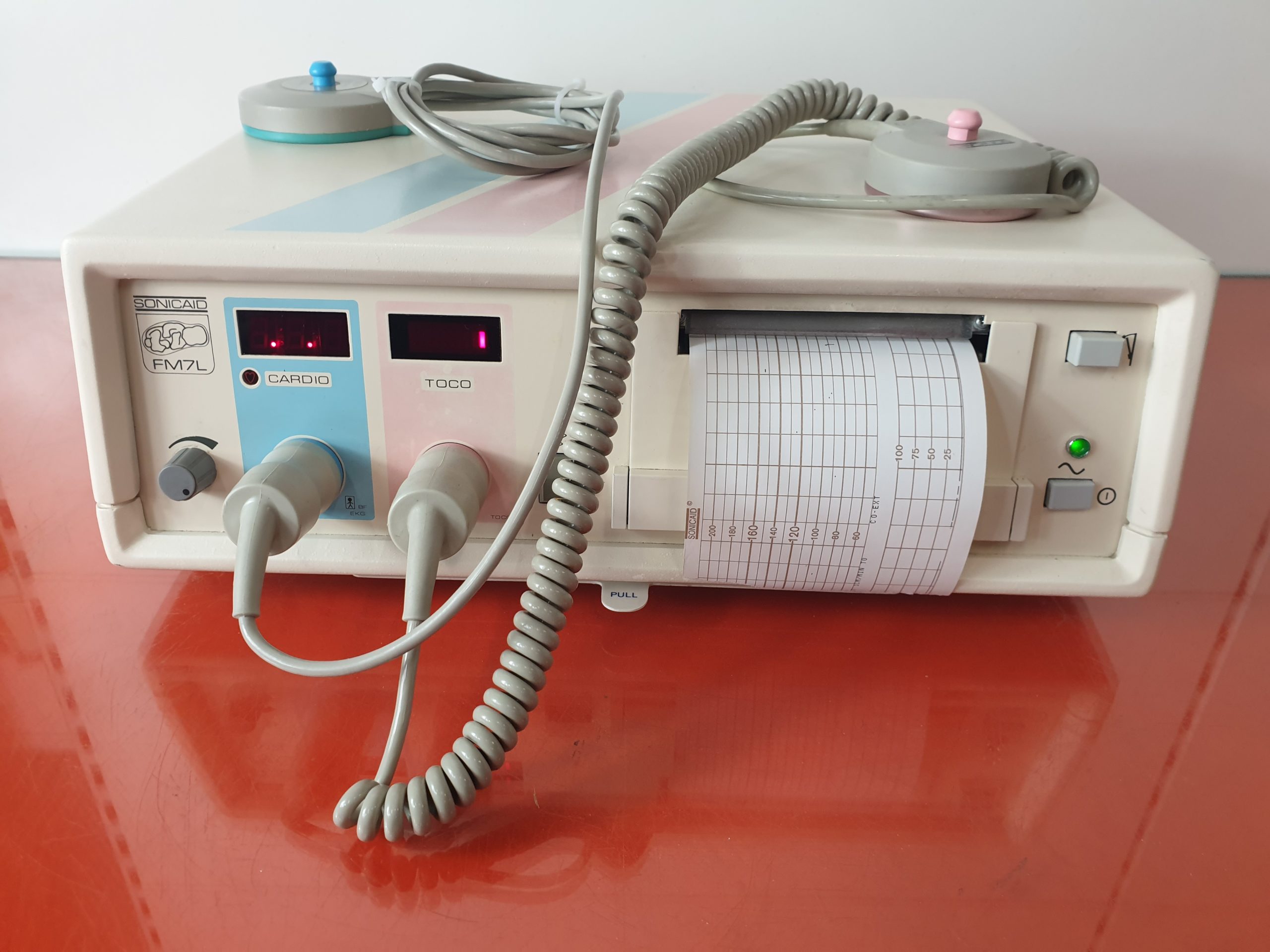 SONICAID FM7L Gerät Fetal Monitor CTG mit US Aufnehmer // CX052022 — image 1 of 11