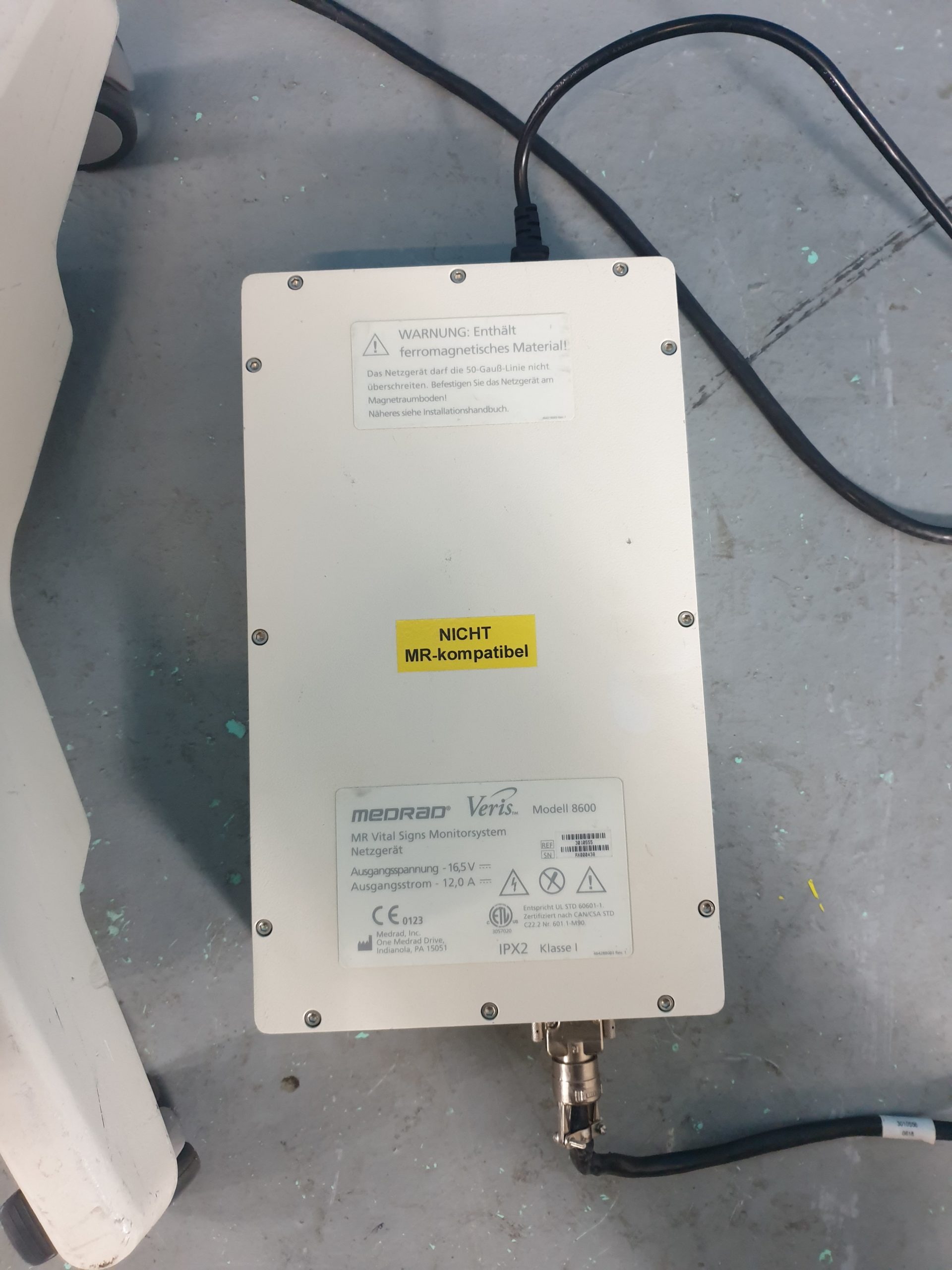 MEDRAD Veris 8600 MR Vital Signs Monitoring System SpO2 NIBP CO2 Temp Gases Monitor thumbnail 12