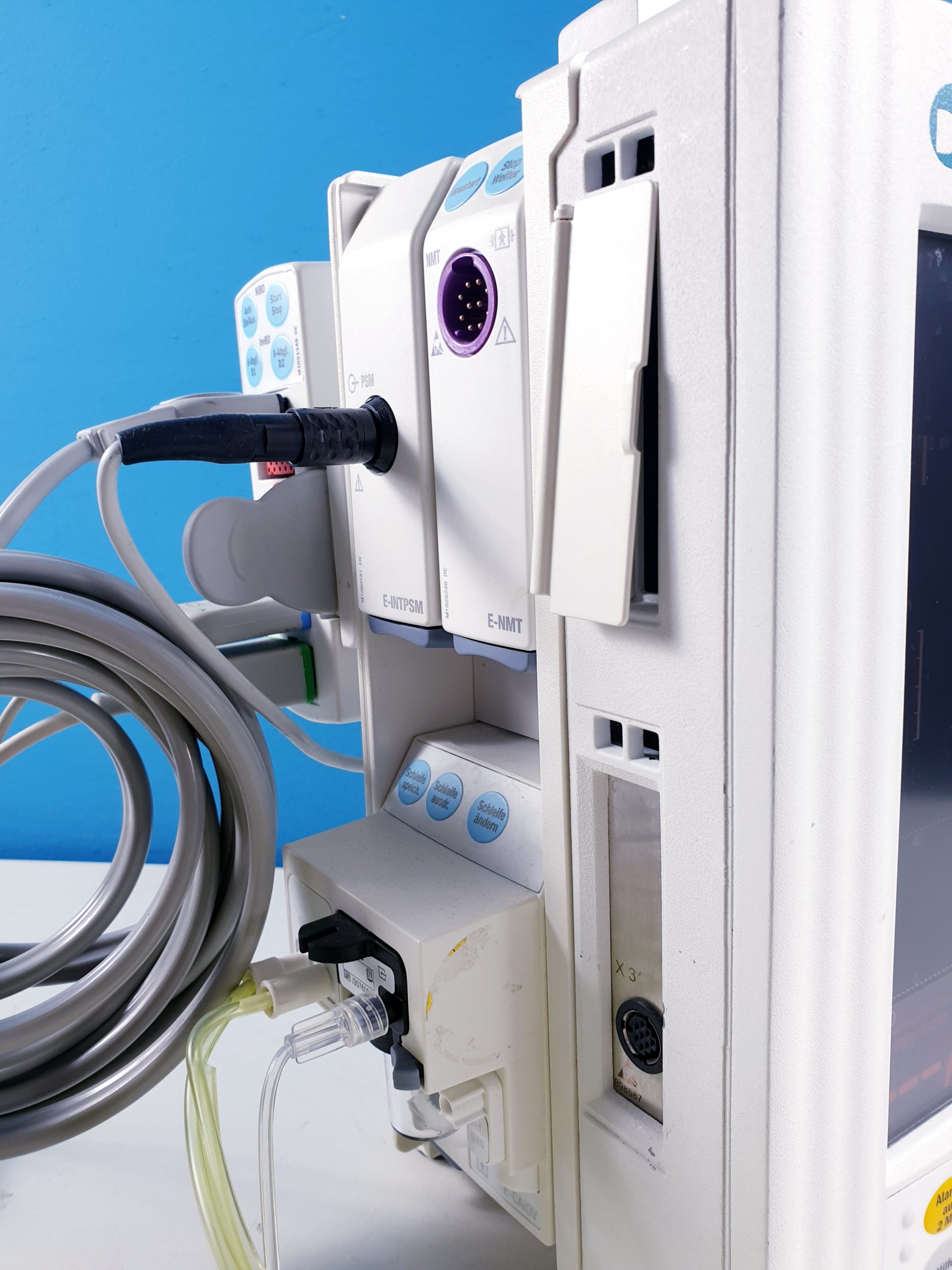 Datex S/5 F-CM1-04 Aneasthesia Monitor With E-CAiOV , E-NMT ; E-INTPSM and E-PRESTN thumbnail 2