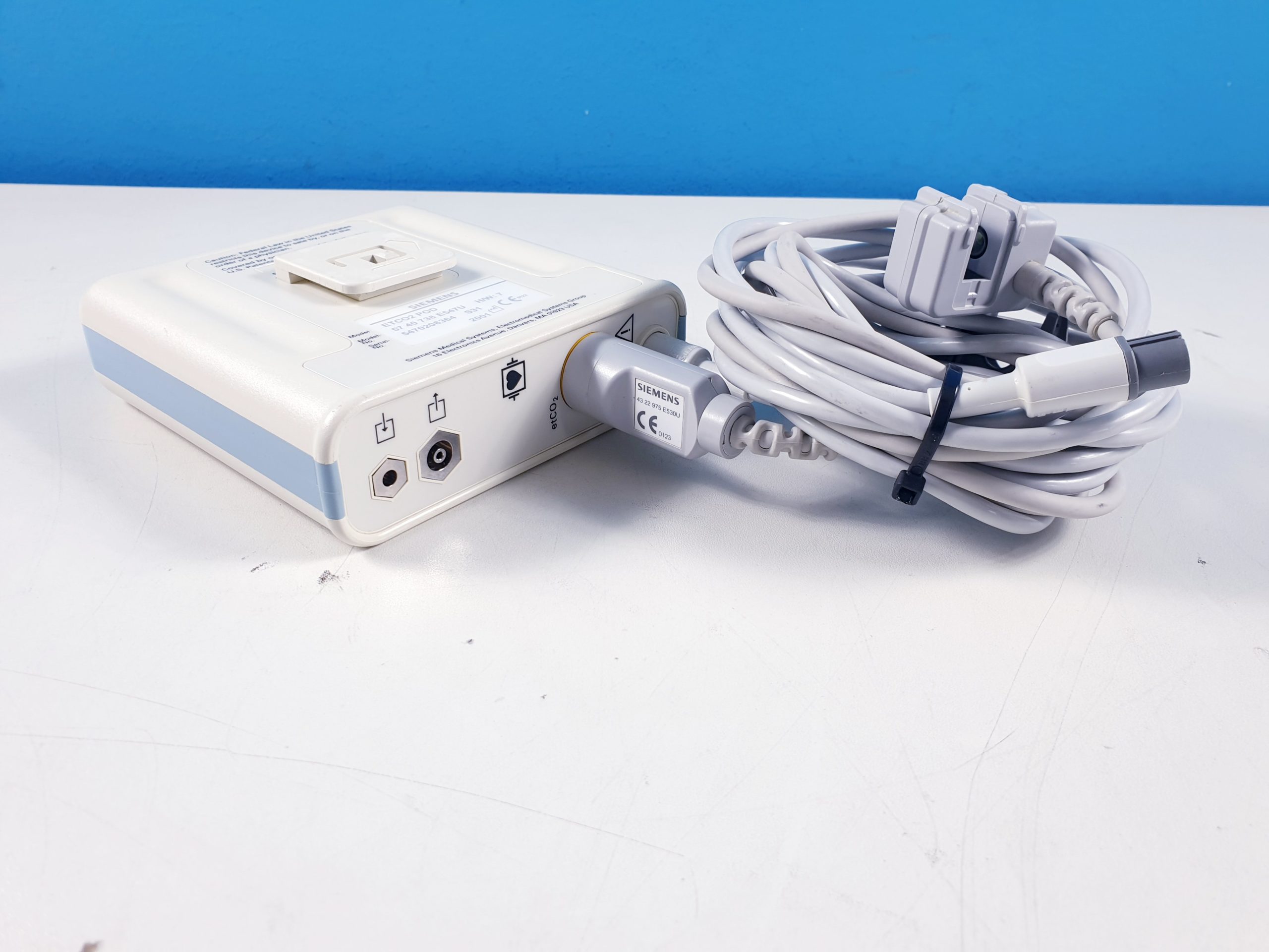 SIEMENS 5740738E547U ETCO2 POD mit 43 22 975 E530U Sensor — image 1 of 7