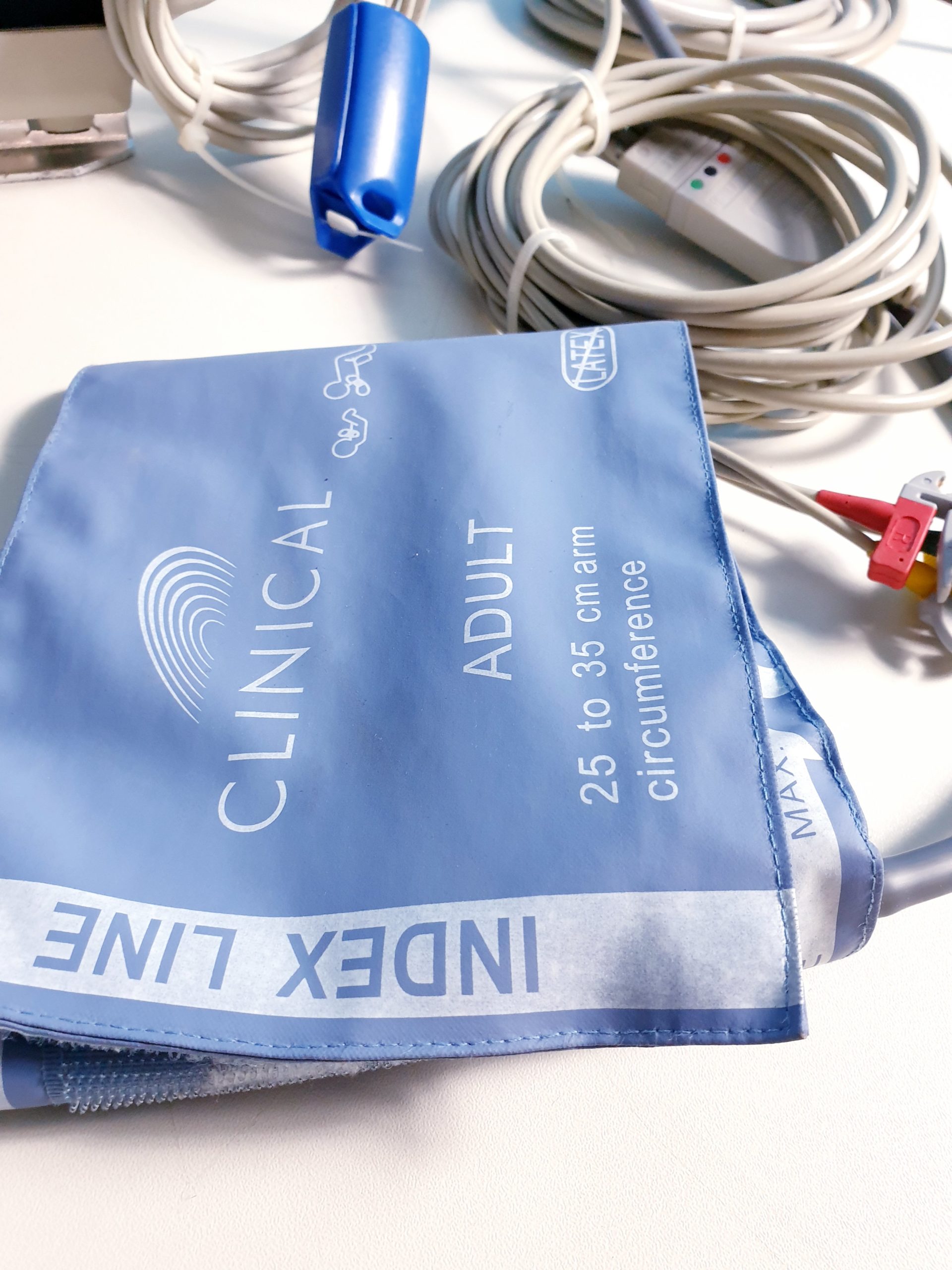 Mindray MEC-1200 // MEC1200 Patientenmonitor EKG: NiBp, SpO2 . Temp thumbnail 3