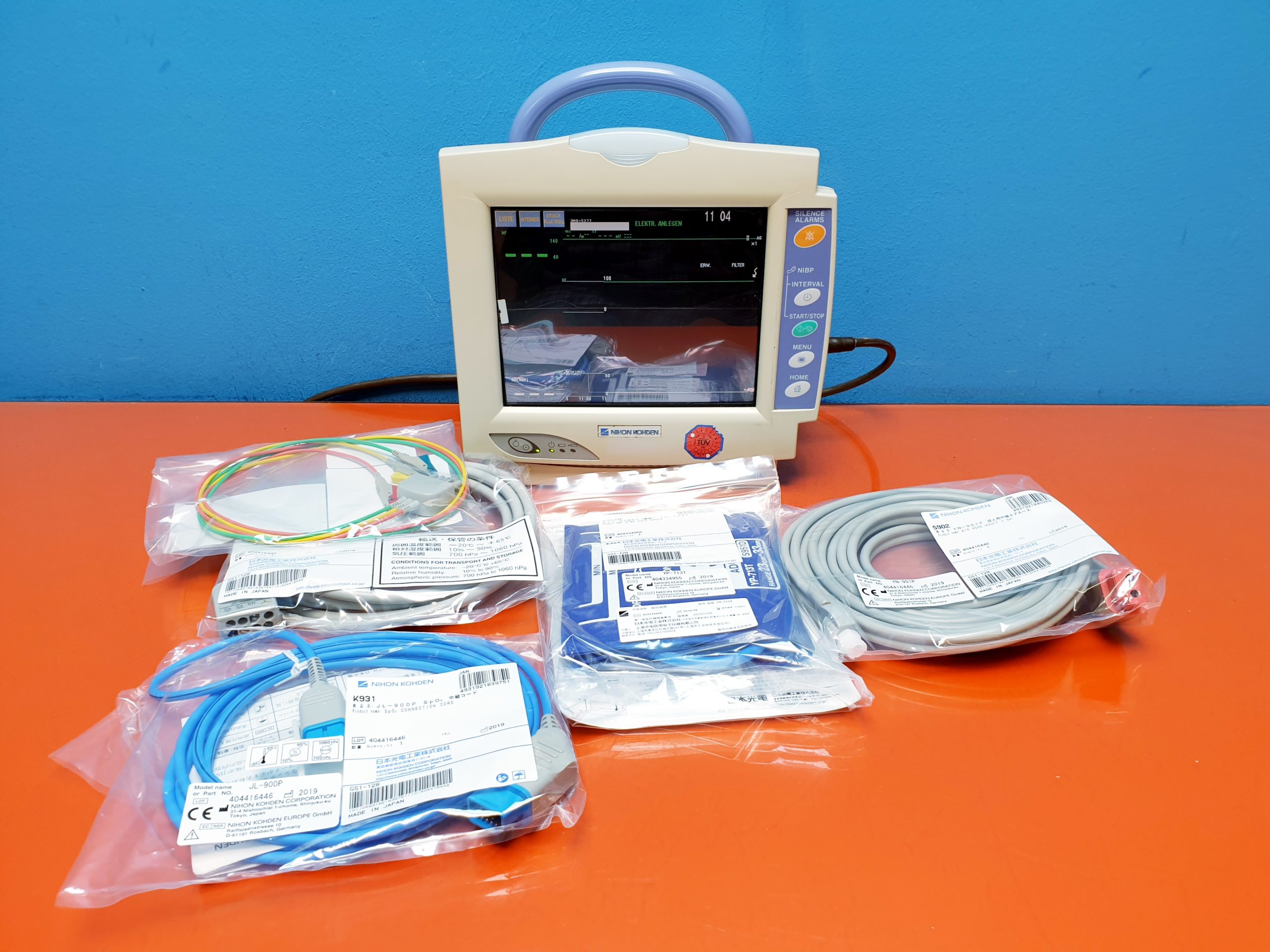 Nihon Kohden BSM-2301K EKG SpO2 NiBp CO2/RESP Temp – Überwachungsmonitor Patientenmonitor — image 1 of 3